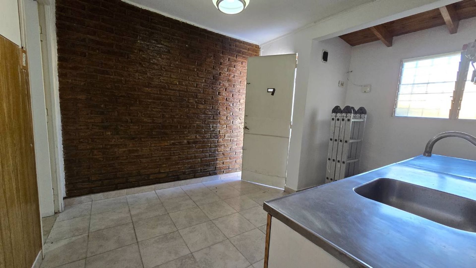 Alquiler PH 2 ambientes 27m2, Villa Adelina