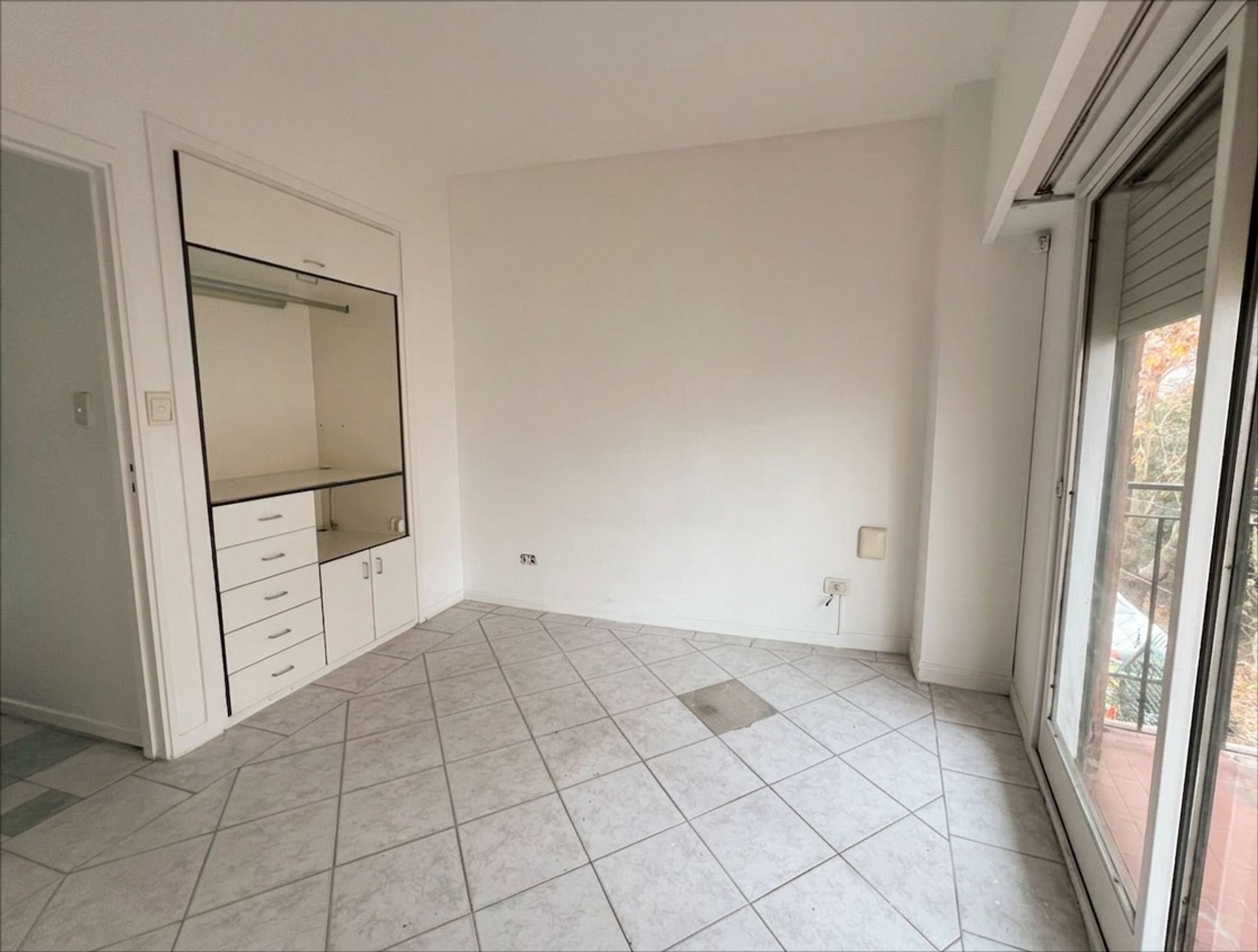 Venta Dpto 2 Amb En Vicente Lopez Cochera Y Balcon