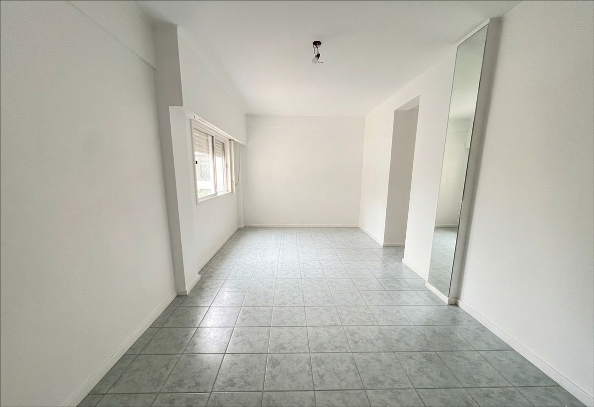 Venta Dpto 2 Amb En Vicente Lopez Cochera Y Balcon