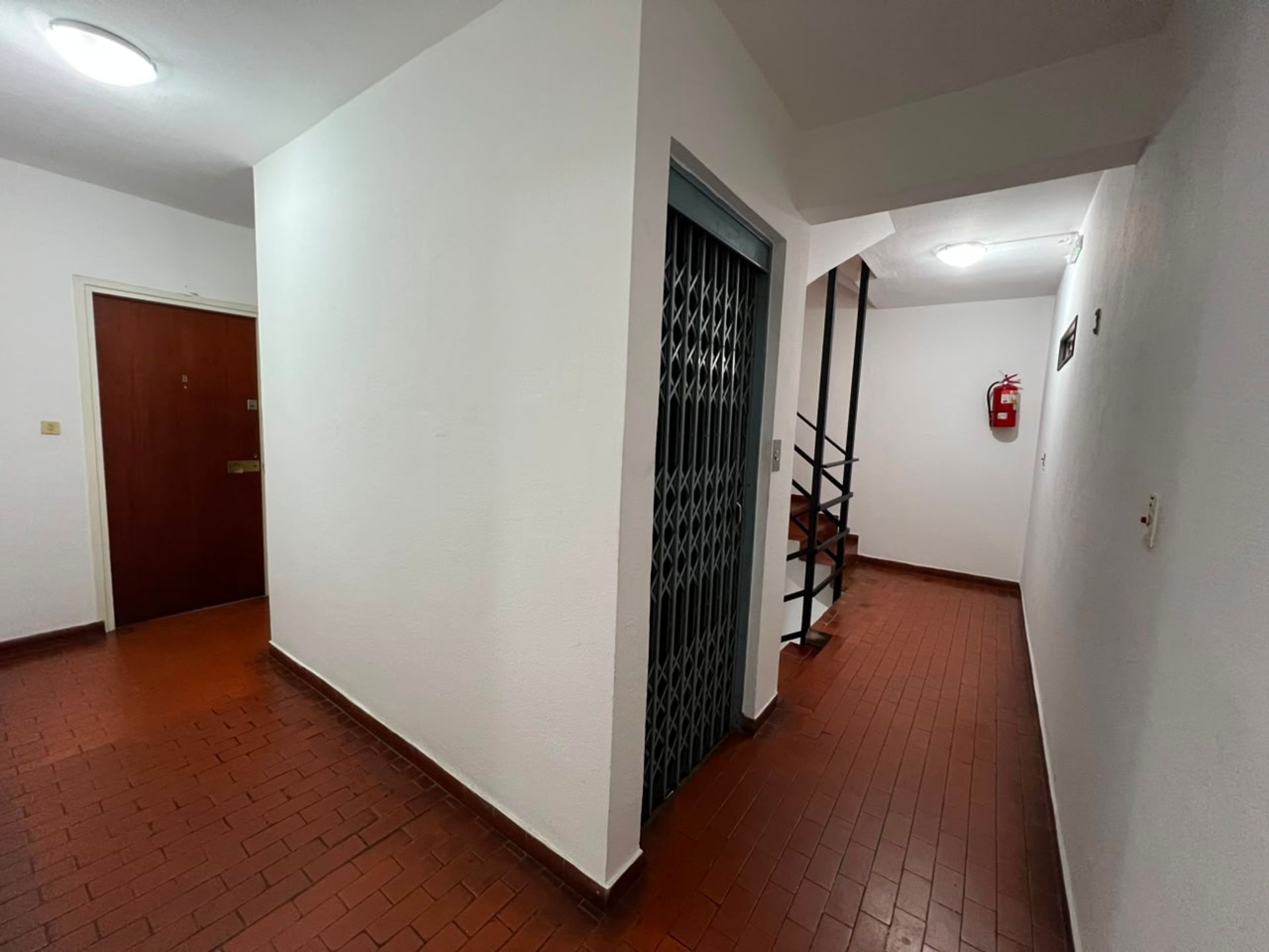 Venta Dpto 2 Amb En Vicente Lopez Cochera Y Balcon
