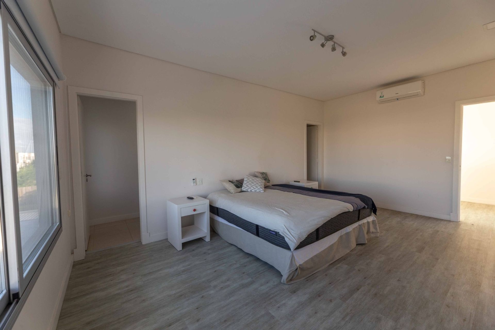Venta SAN RAFAEL 4 habitaciones + escritorio