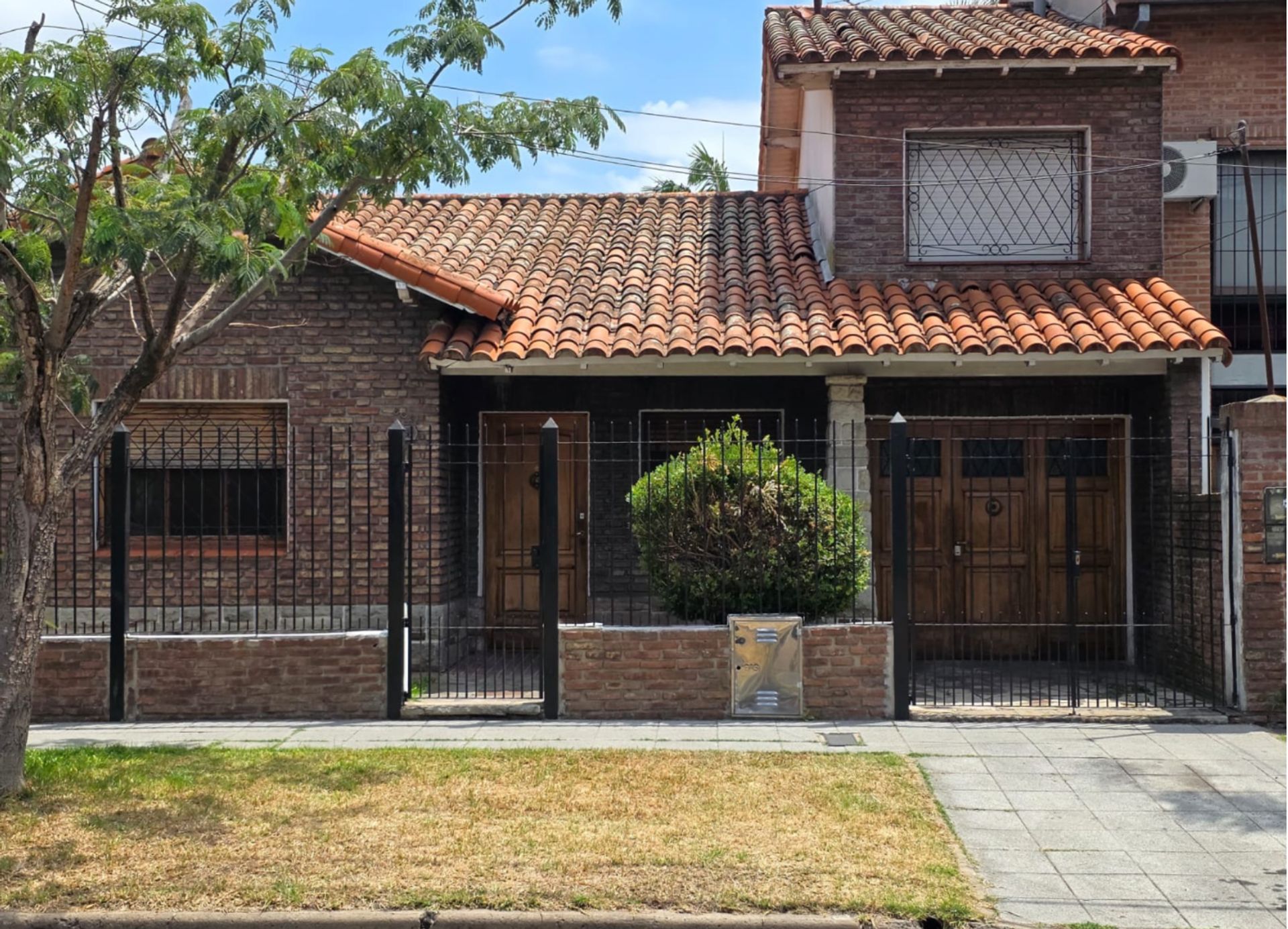 Vta 2 Plntas Carapachay 3 Dor 2 Bañ Quincho Jardin
