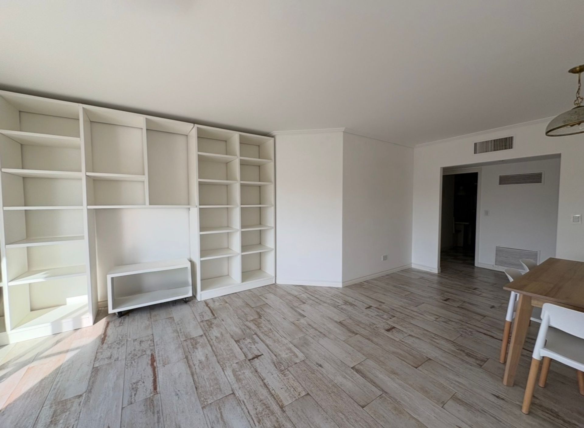 alq dormie 3 ambientes + depend 2 cocheras al rio