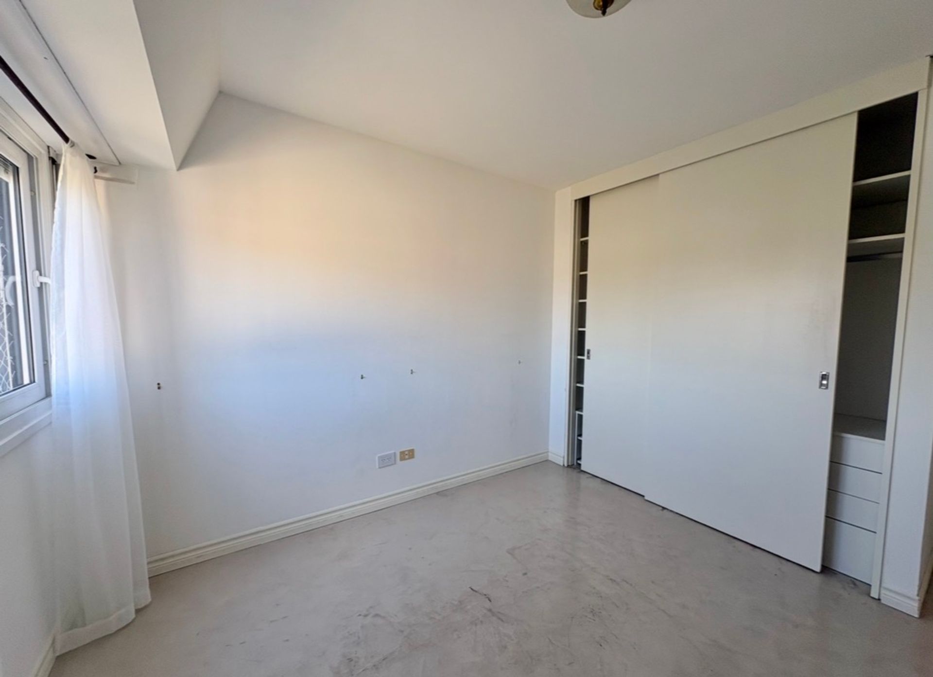 alq dormie 3 ambientes + depend 2 cocheras al rio