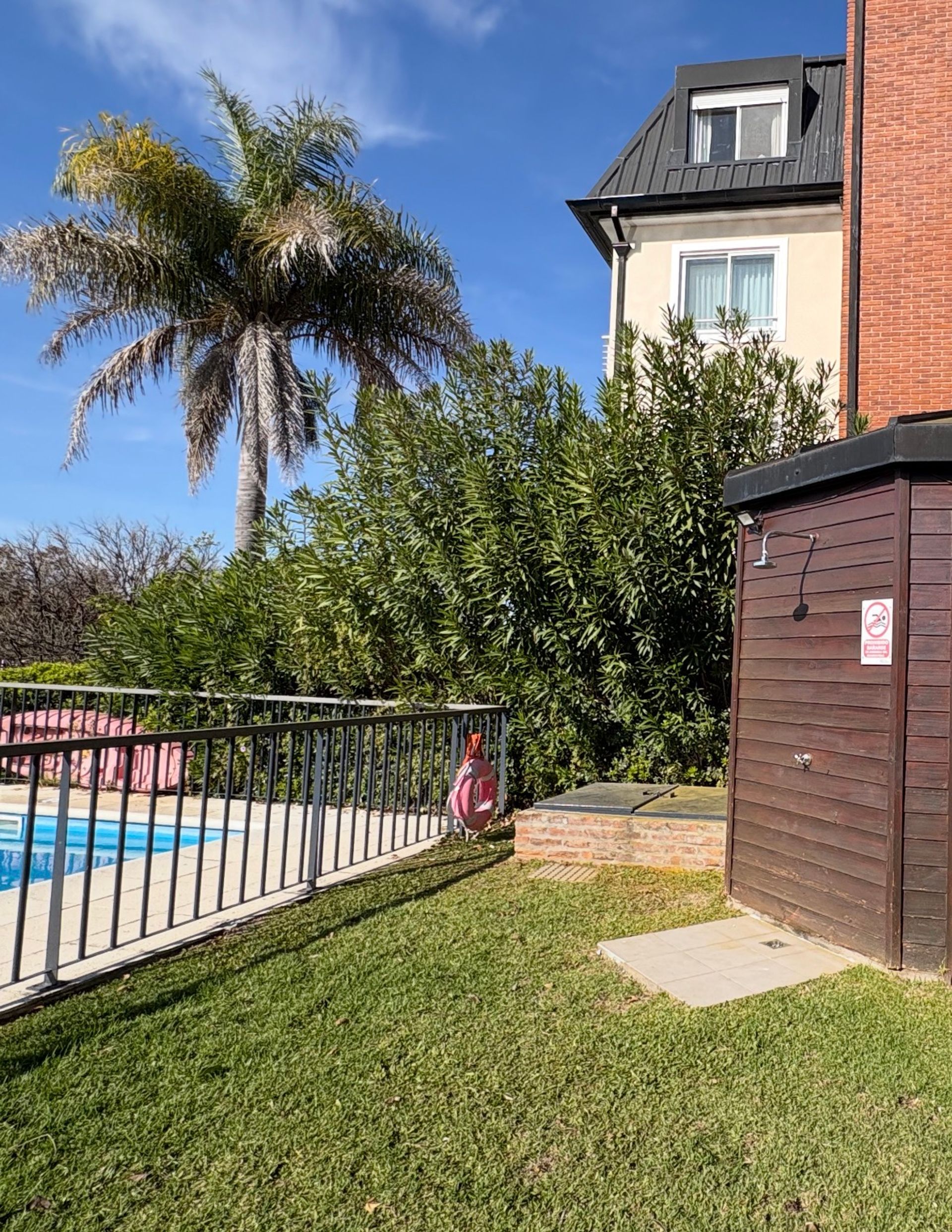 alq dormie 3 ambientes + depend 2 cocheras al rio