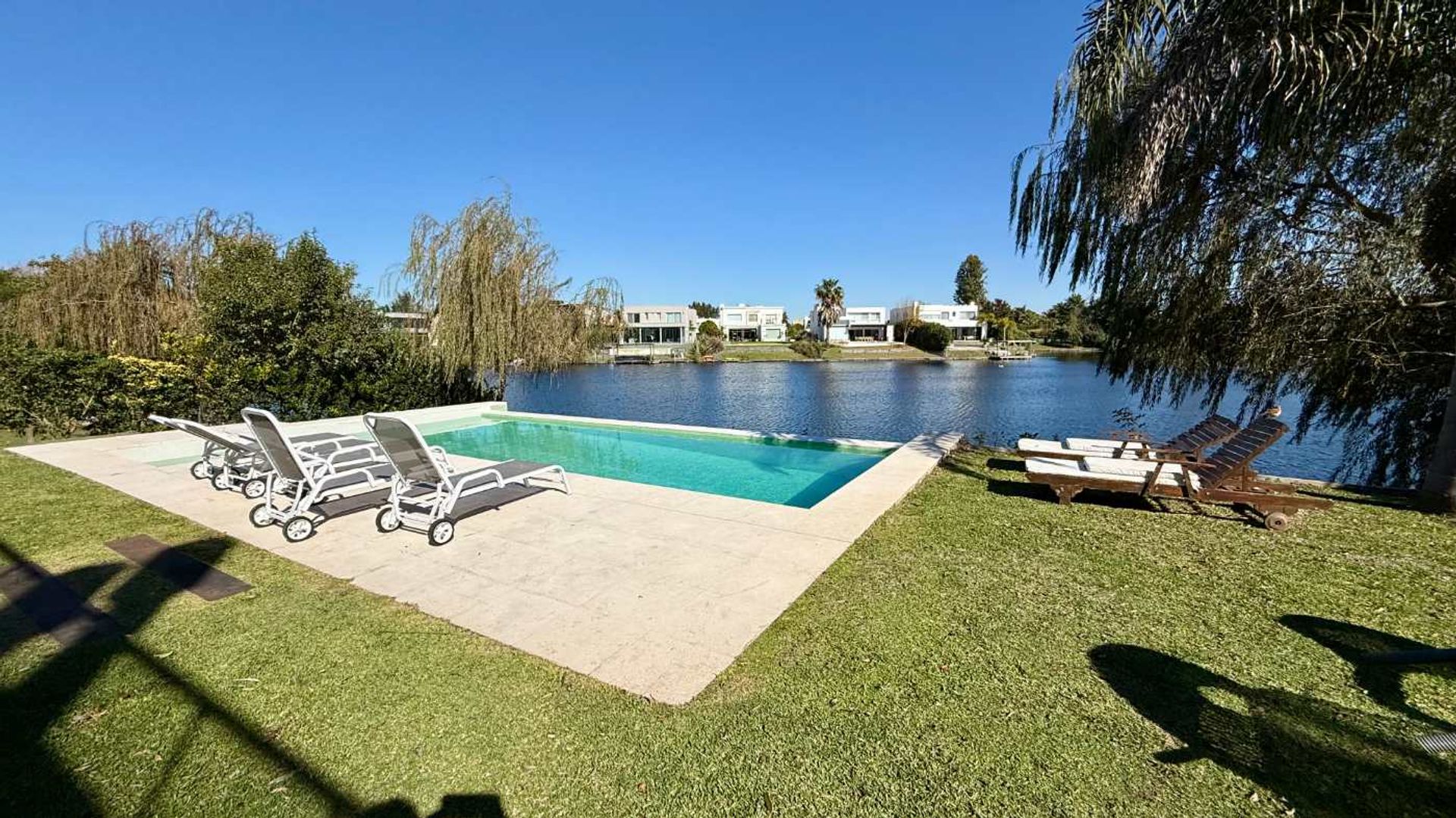 Venta Casa 7 Amb A La Laguna Nordelta Alisos