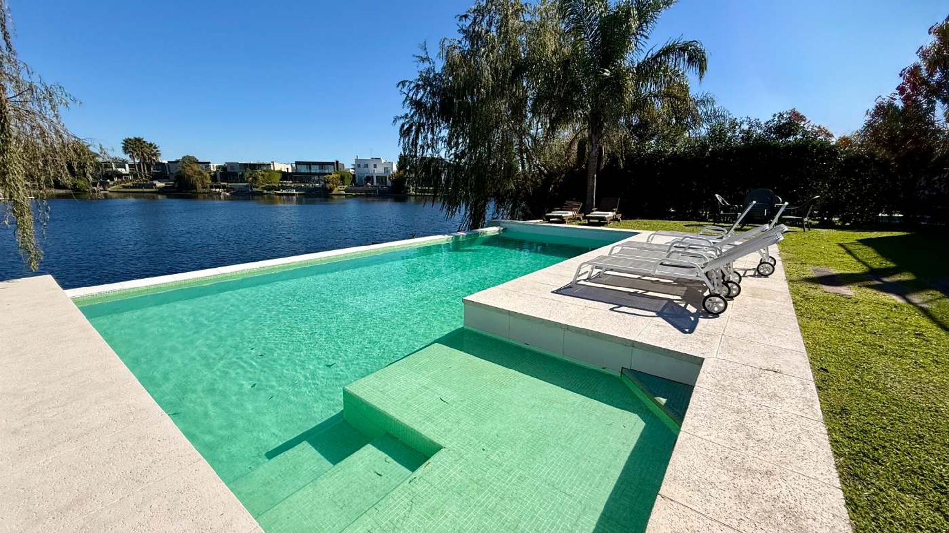 Venta Casa 7 Amb A La Laguna Nordelta Alisos