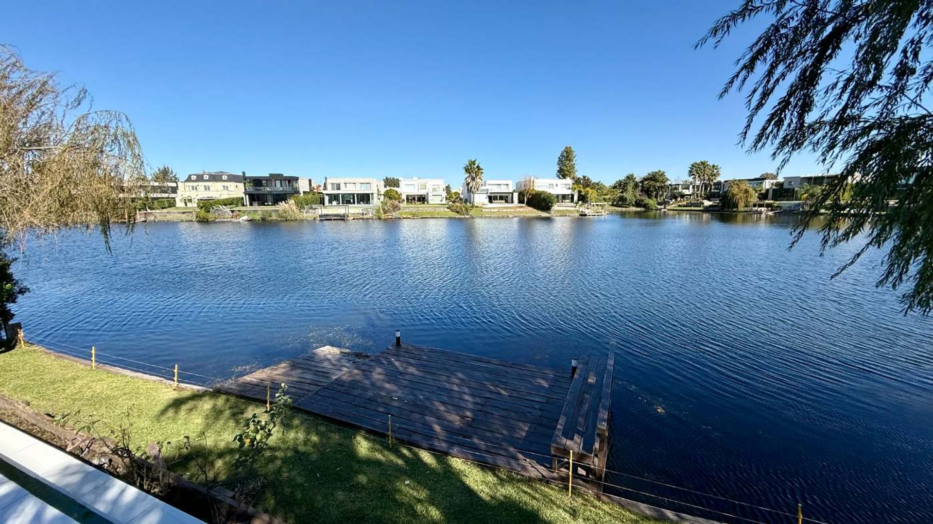 Venta Casa 7 Amb A La Laguna Nordelta Alisos