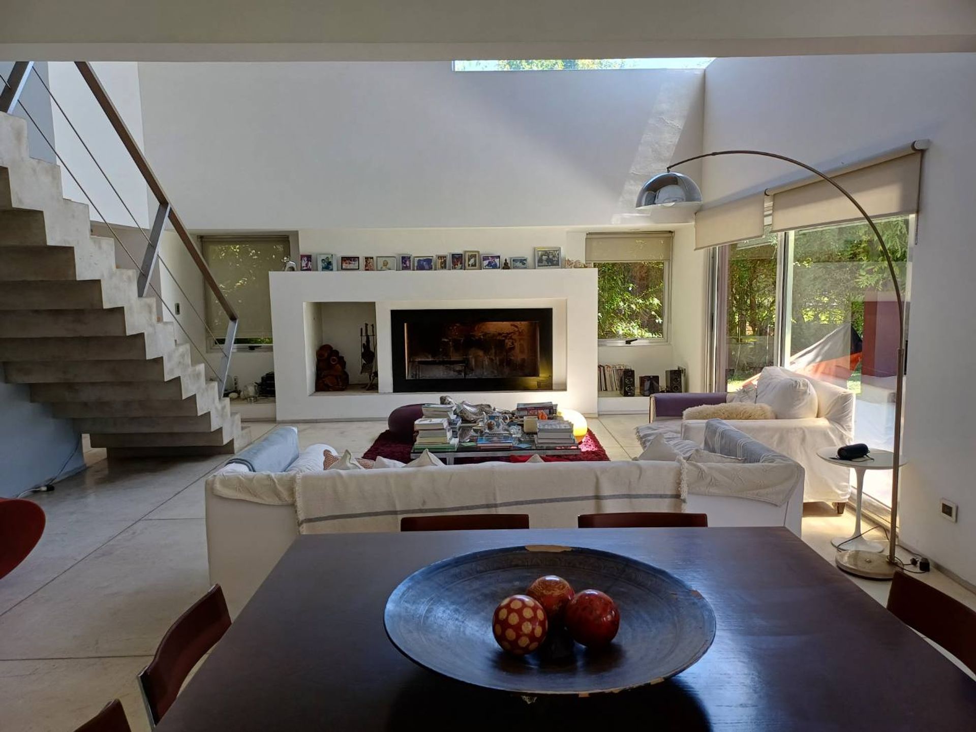 Venta casa moderna en Barrio Laguna del Sol, Tigre