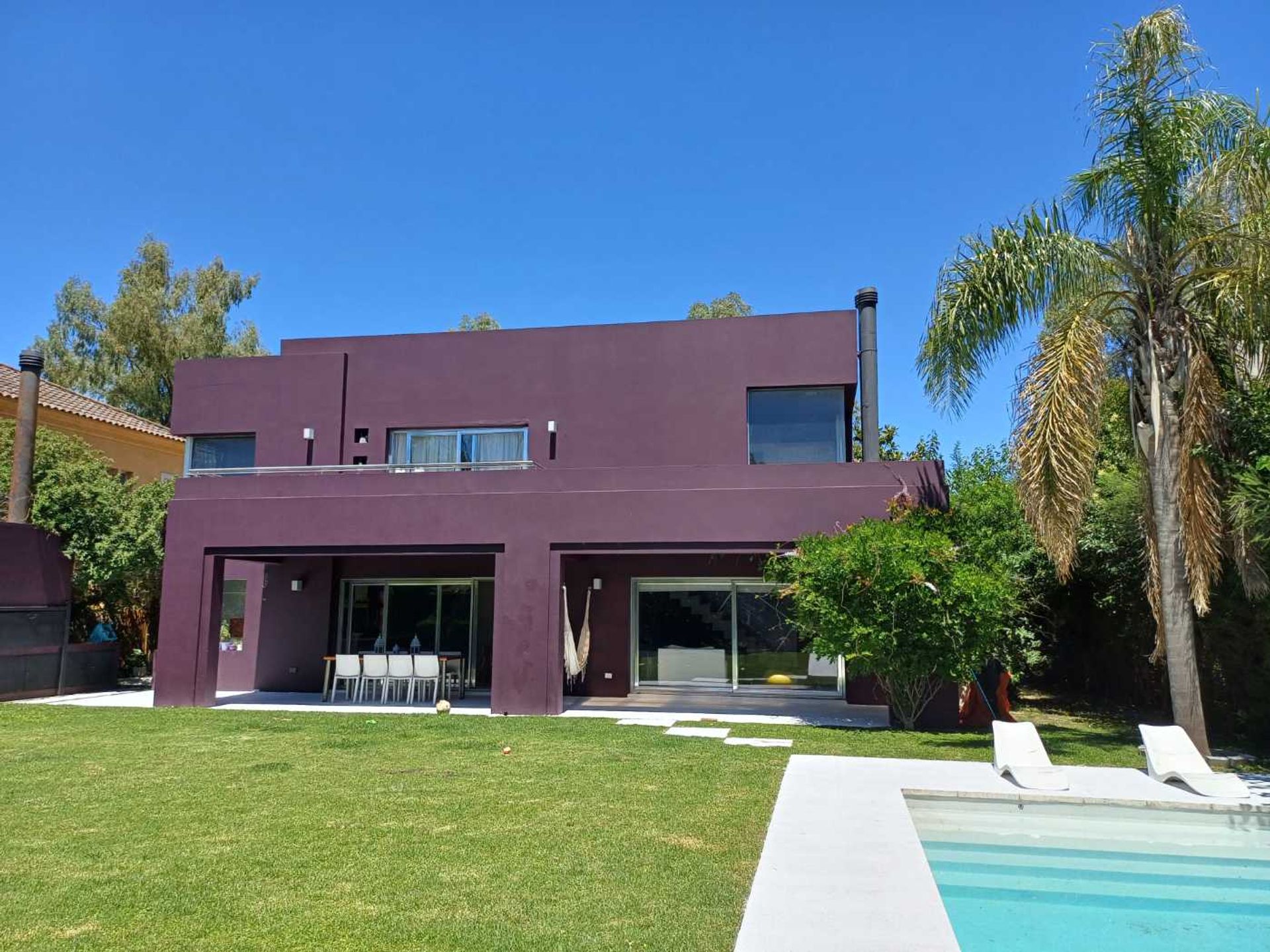 Venta casa moderna en Barrio Laguna del Sol, Tigre