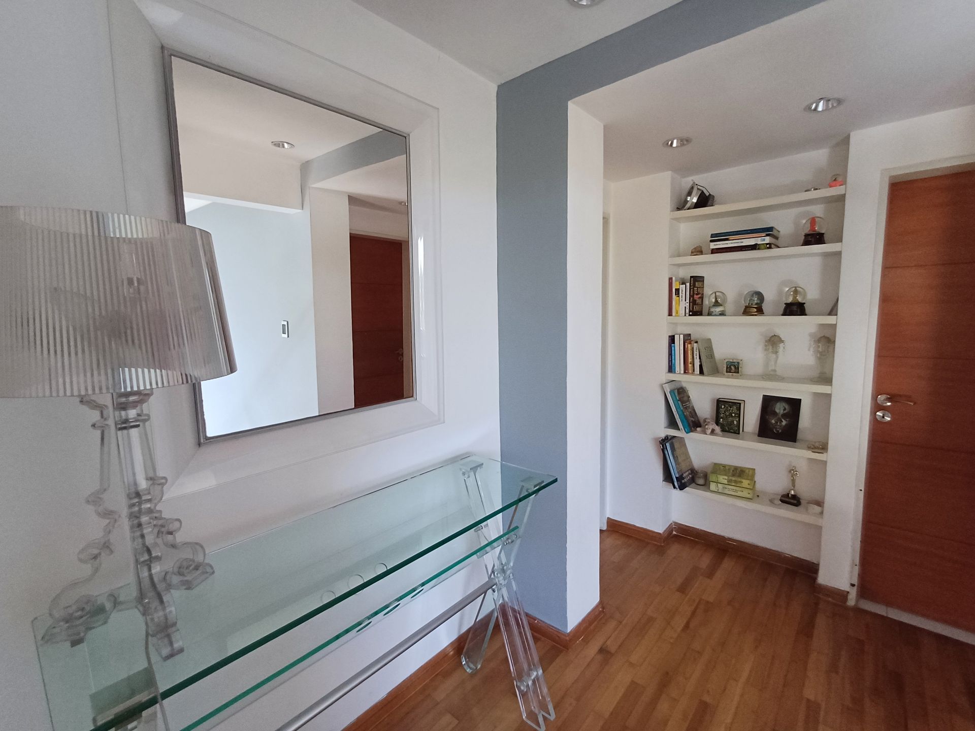 Venta casa moderna en Barrio Laguna del Sol, Tigre