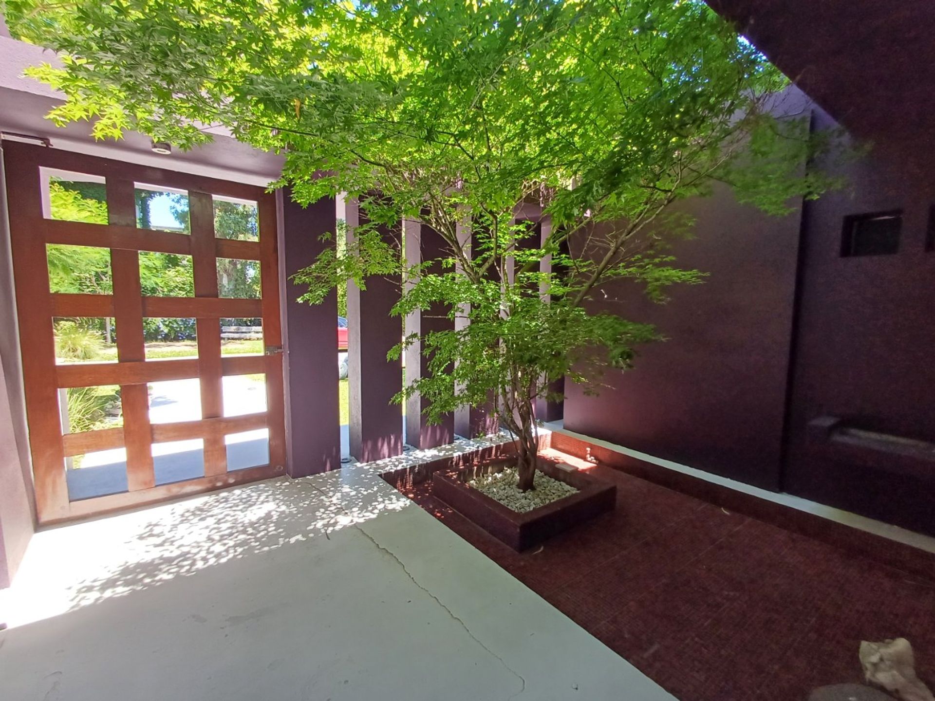 Venta casa moderna en Barrio Laguna del Sol, Tigre
