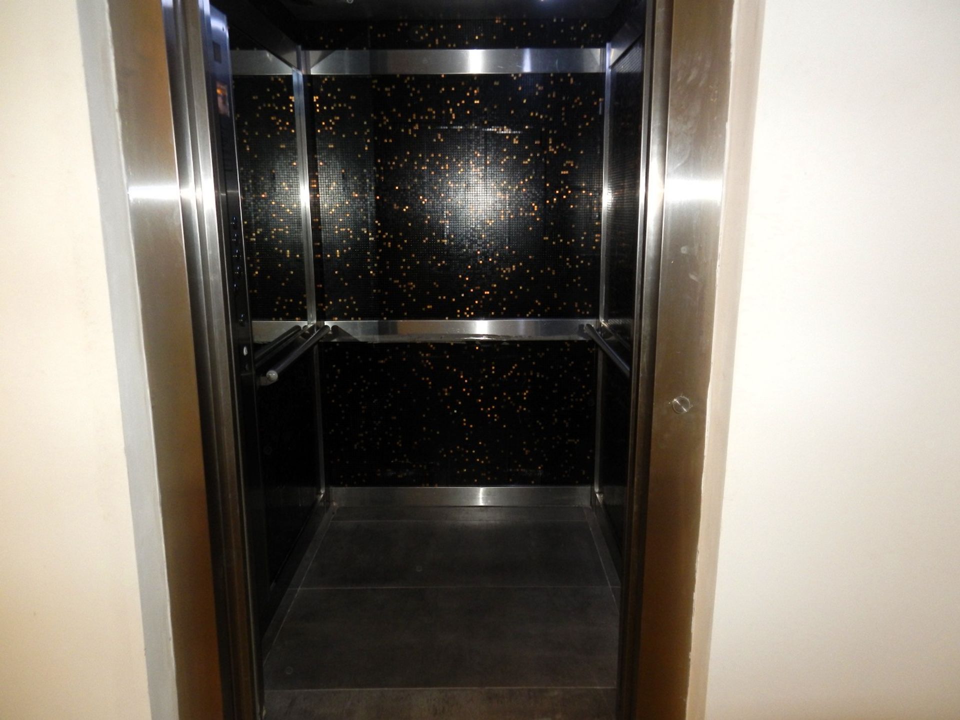 Venta 1 amb. dividido apto prof. 52m2/cochera fija