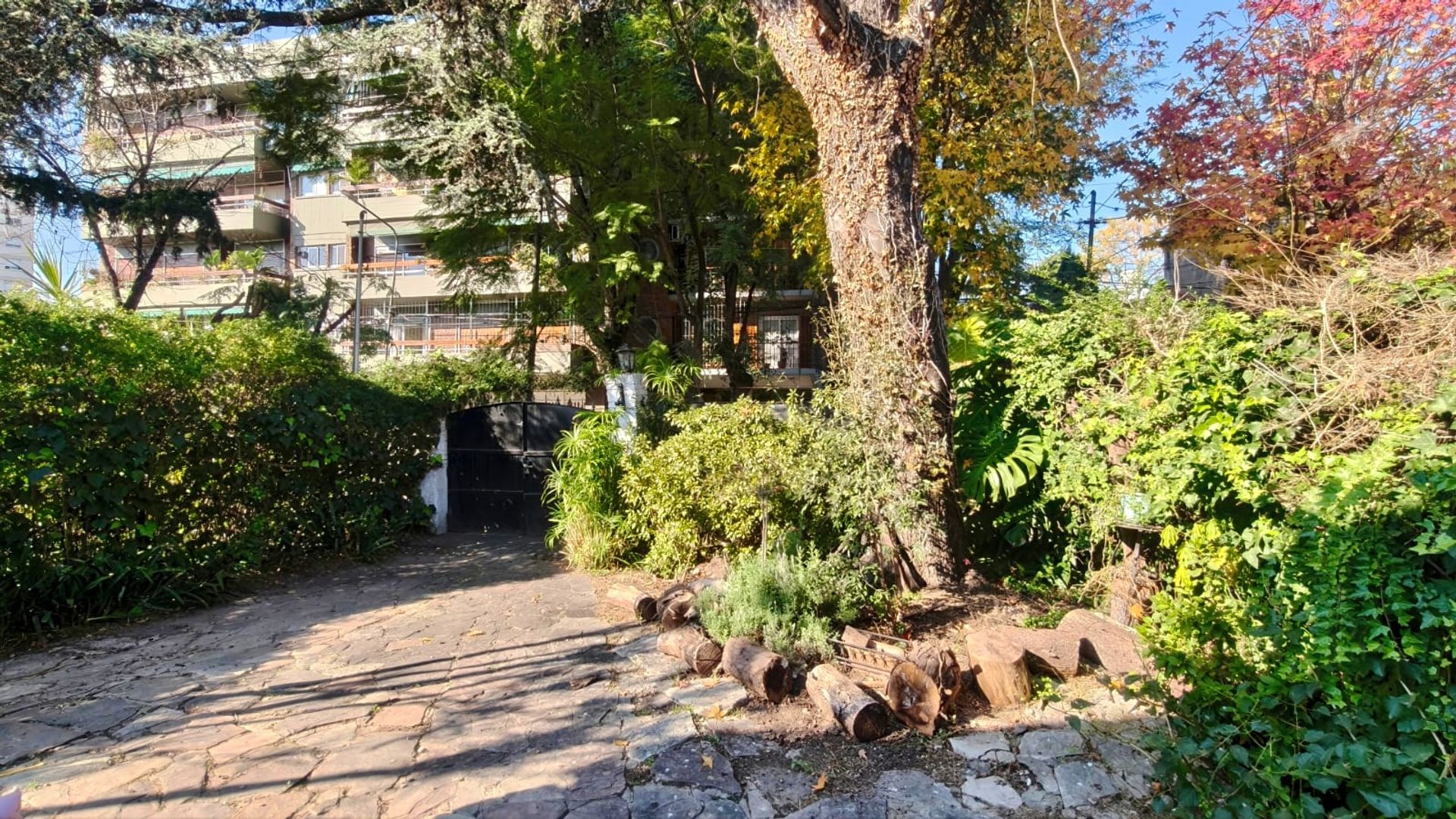 VENTA Florida Casa 380m2 terreno en CUL DE SAC