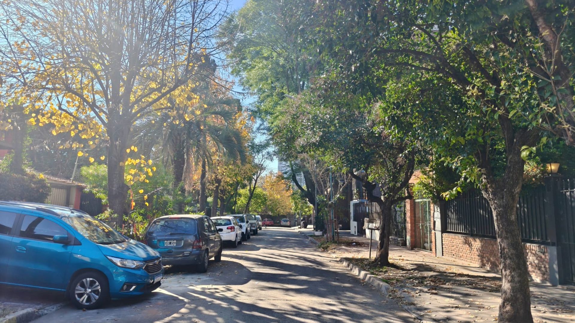 VENTA Florida Casa 380m2 terreno en CUL DE SAC