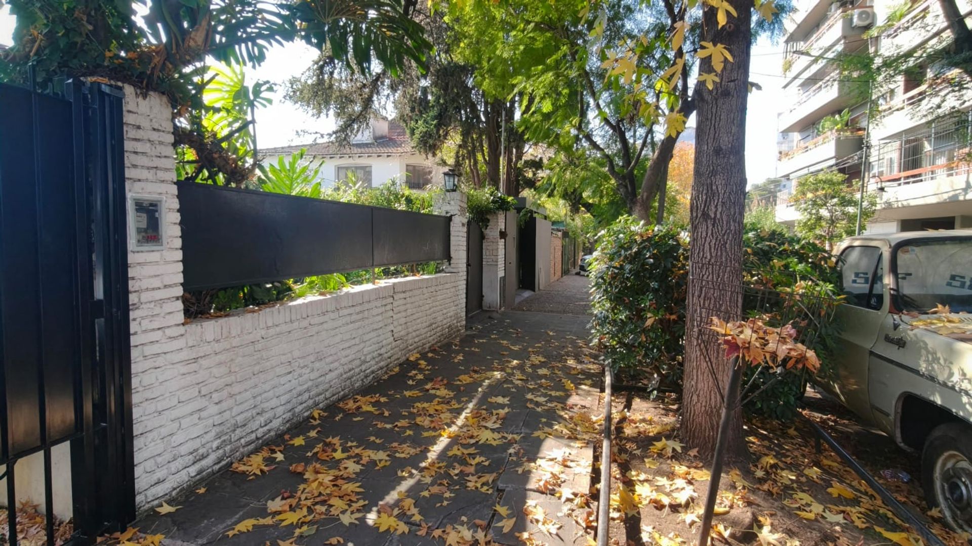 VENTA Florida Casa 380m2 terreno en CUL DE SAC