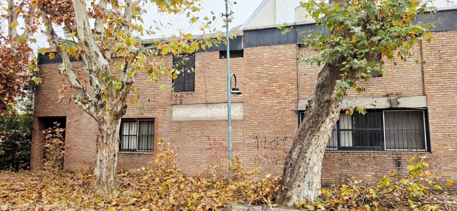 Venta Casa A refaccionar VTE LOPEZ - APTO CREDITO