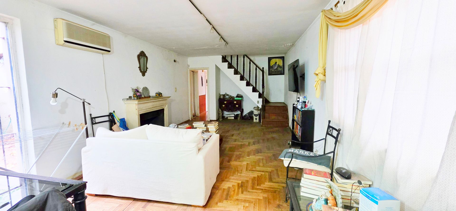 Venta Casa A refaccionar VTE LOPEZ - APTO CREDITO