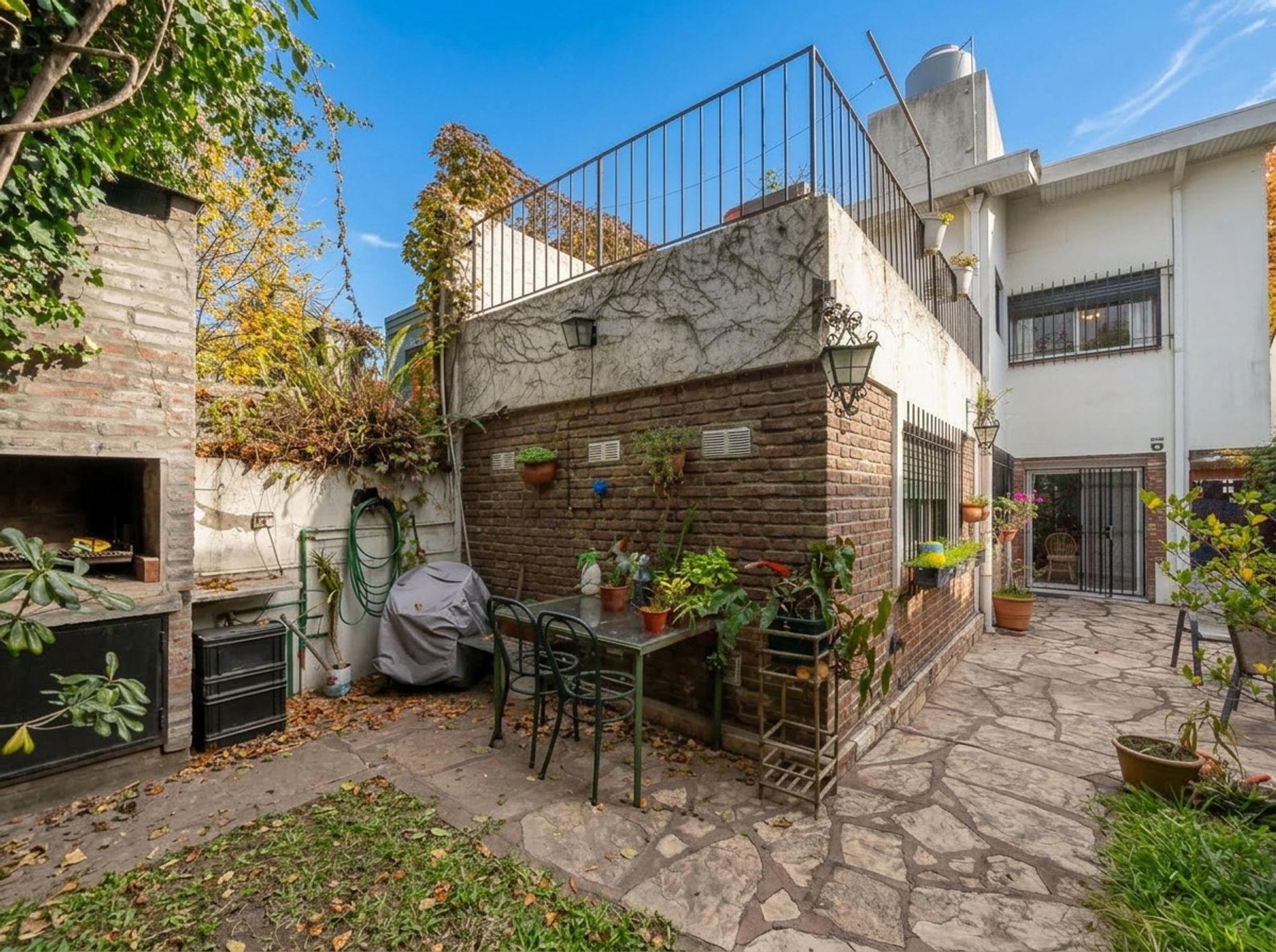 Venta Casa 5 Amb. San Isidro Excelente Estado