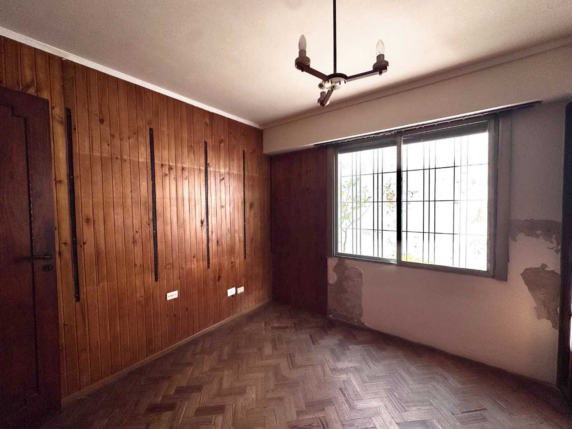 Venta casa 5 amb La Lucila cochera patio dependenc