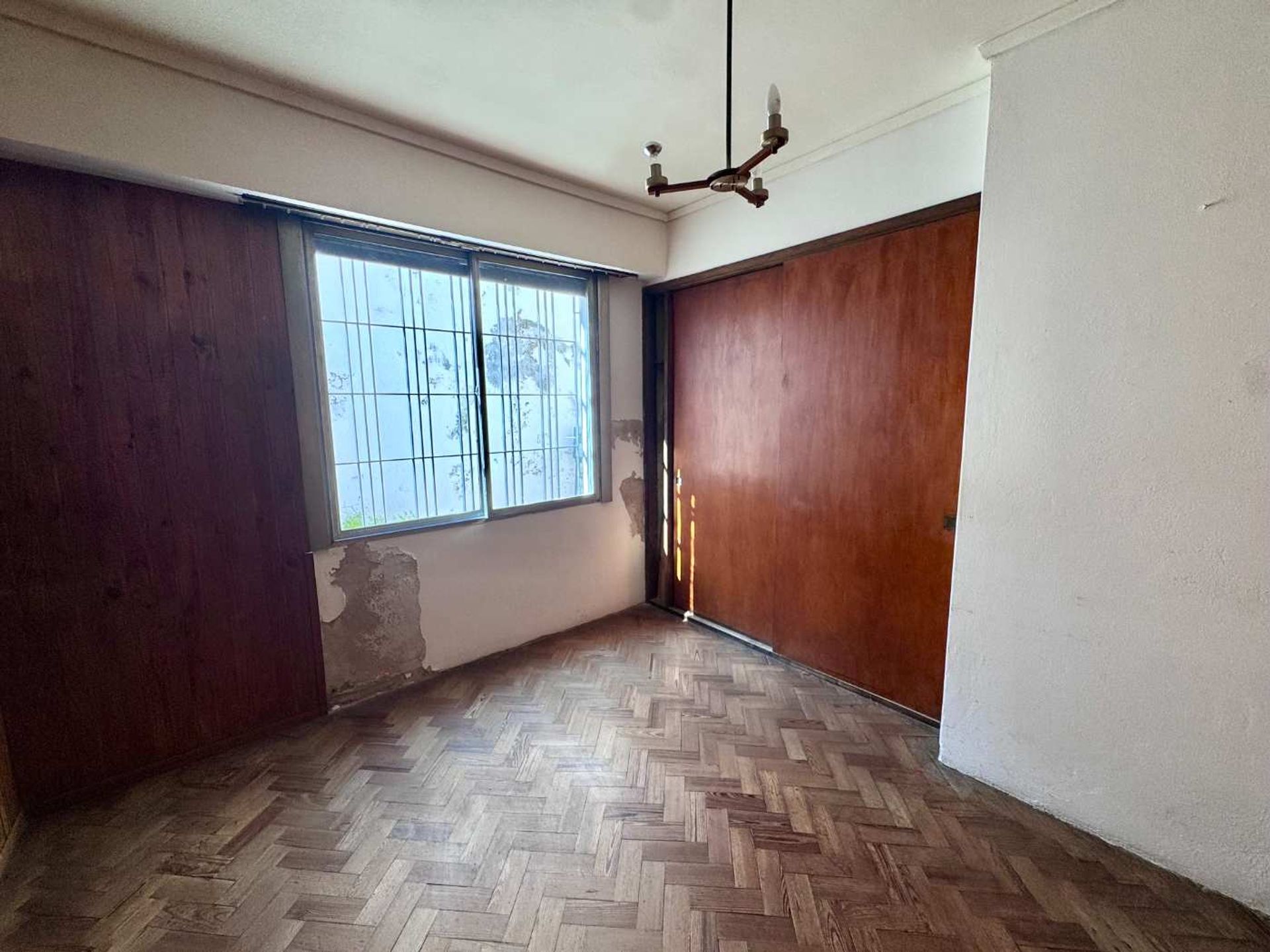 Venta casa 5 amb La Lucila cochera patio dependenc