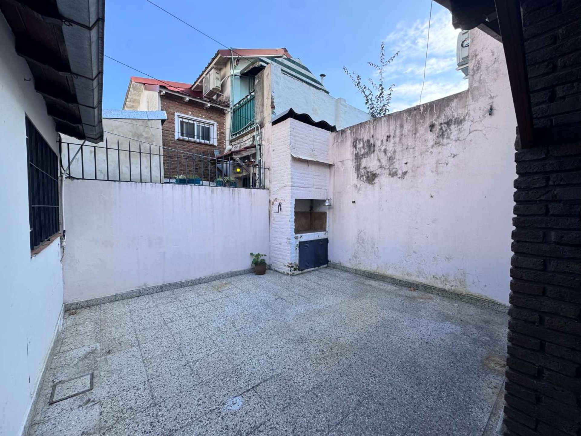 Venta casa 5 amb La Lucila cochera patio dependenc