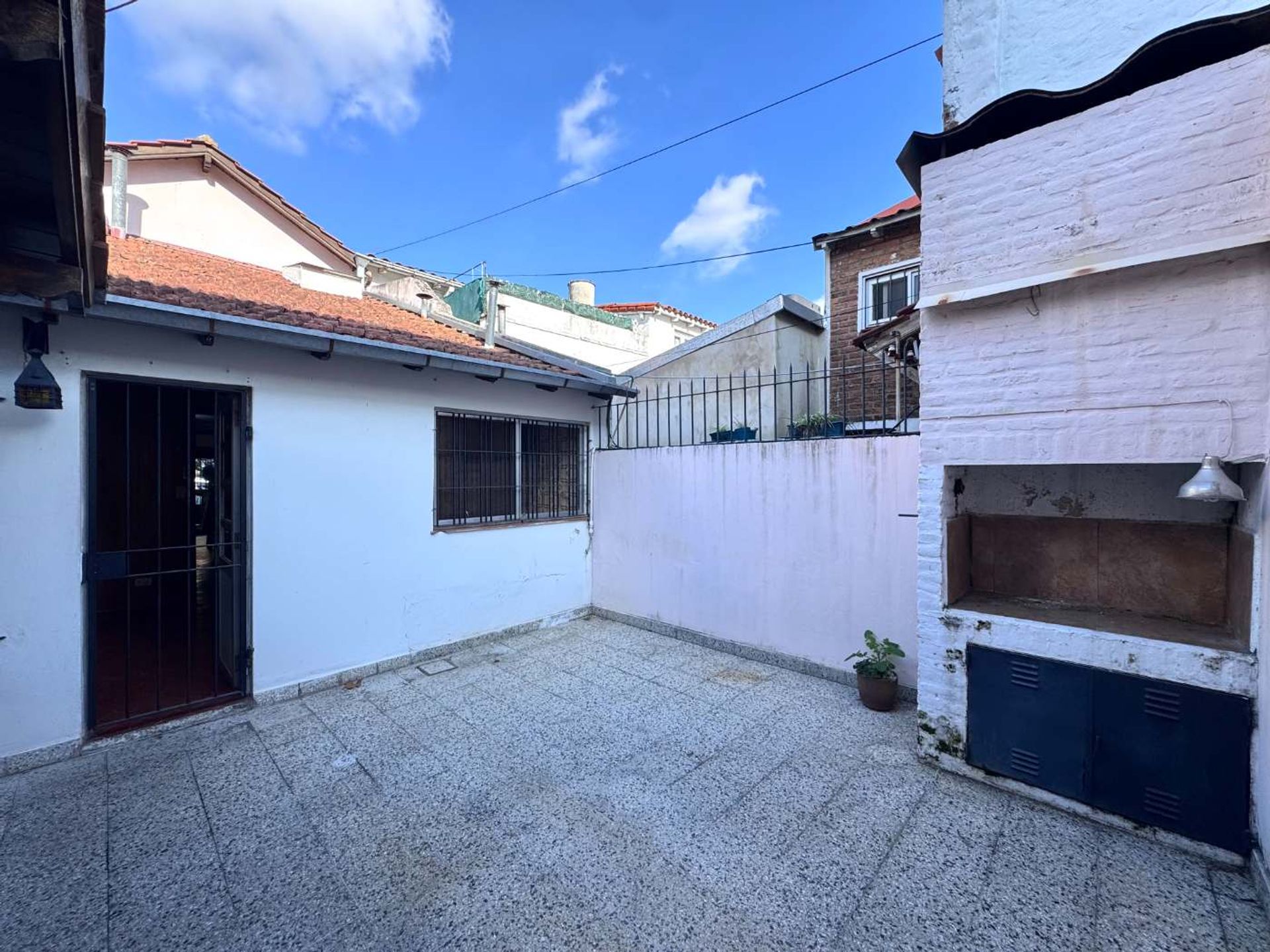 Venta casa 5 amb La Lucila cochera patio dependenc