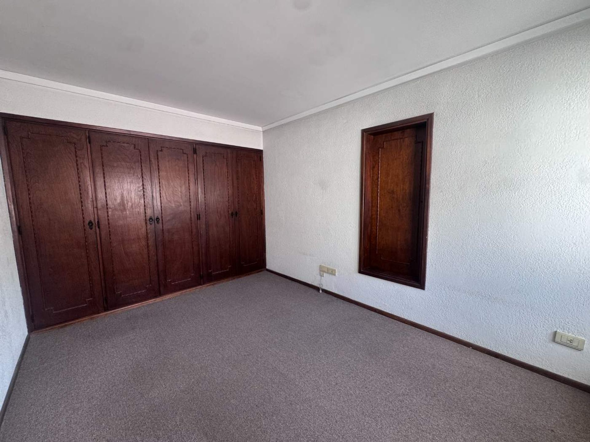 Venta casa 5 amb La Lucila cochera patio dependenc
