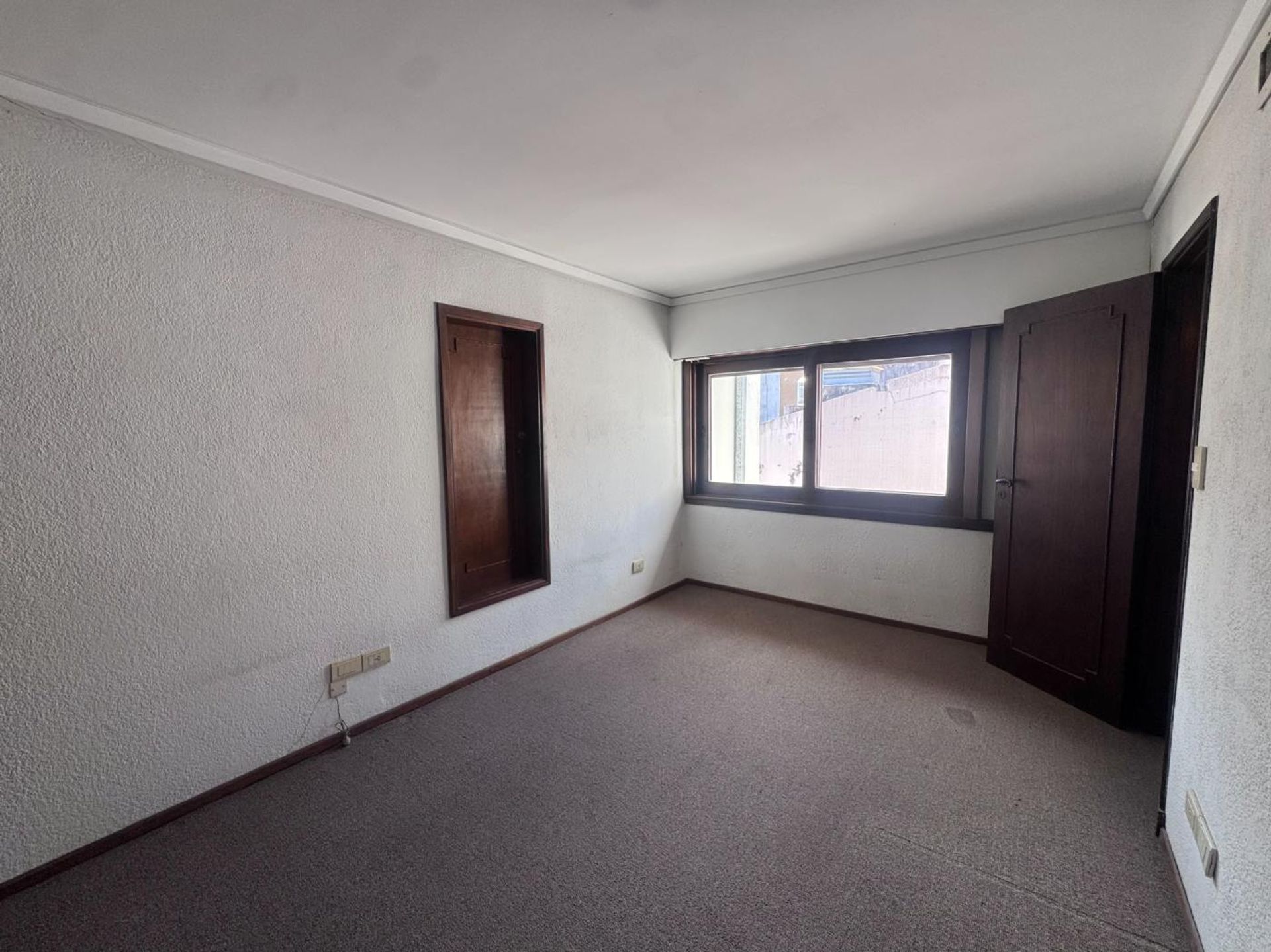 Venta casa 5 amb La Lucila cochera patio dependenc