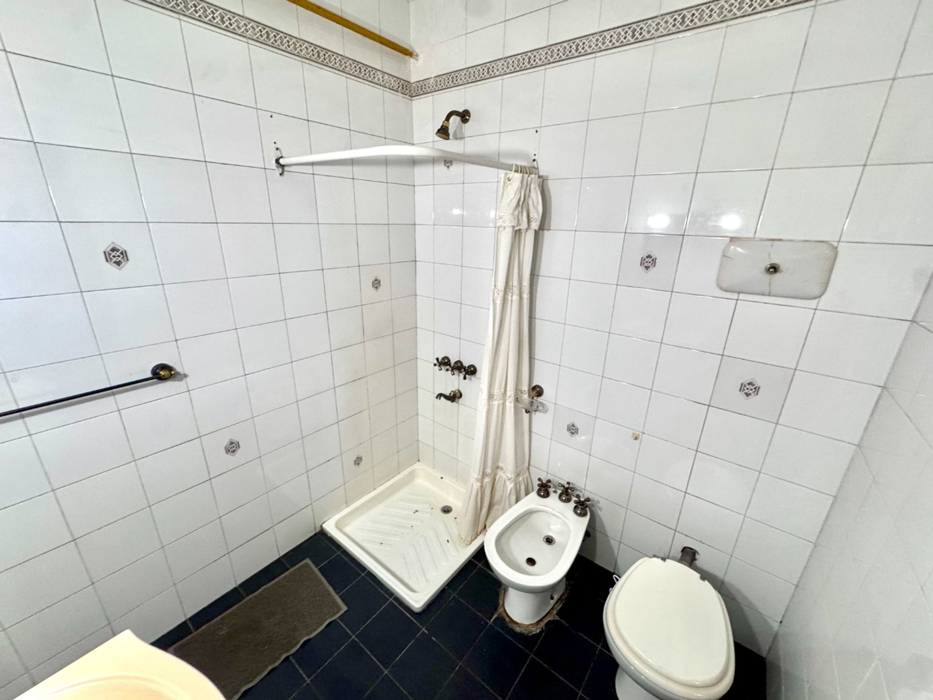 Venta casa 5 amb La Lucila cochera patio dependenc
