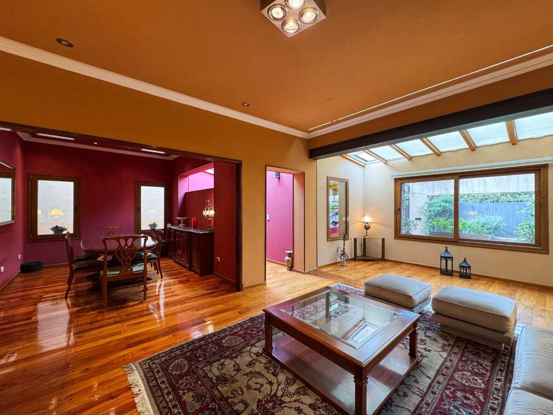 Venta Casa 6 Amb En Olivos Jardín Quincho Y 2 Coch