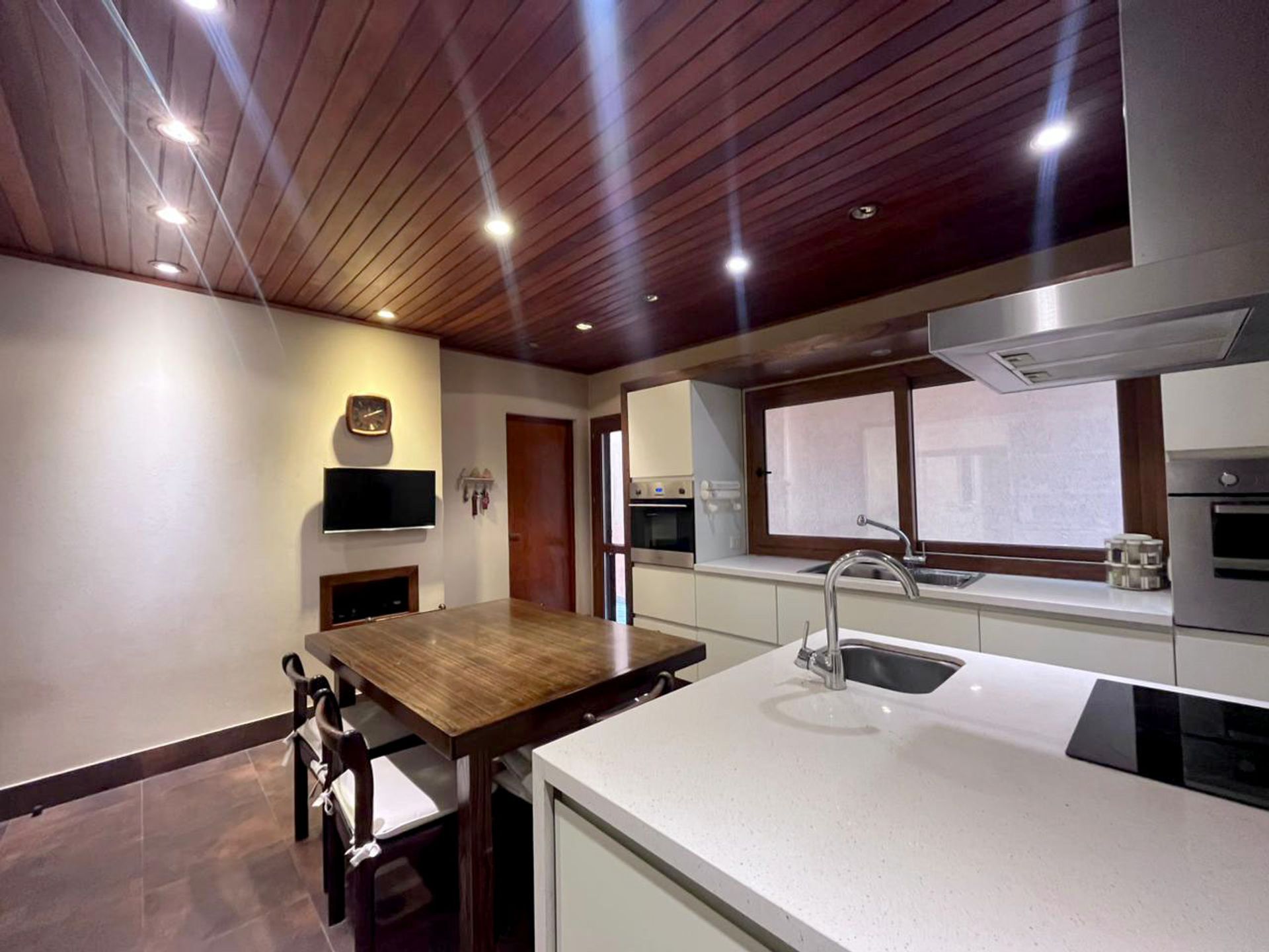 Venta Casa 6 Amb En Olivos Jardín Quincho Y 2 Coch