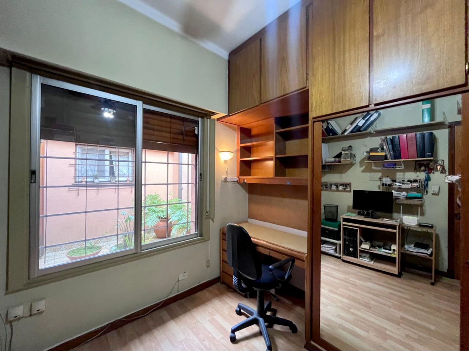 Venta Casa 6 Amb En Olivos Jardín Quincho Y 2 Coch