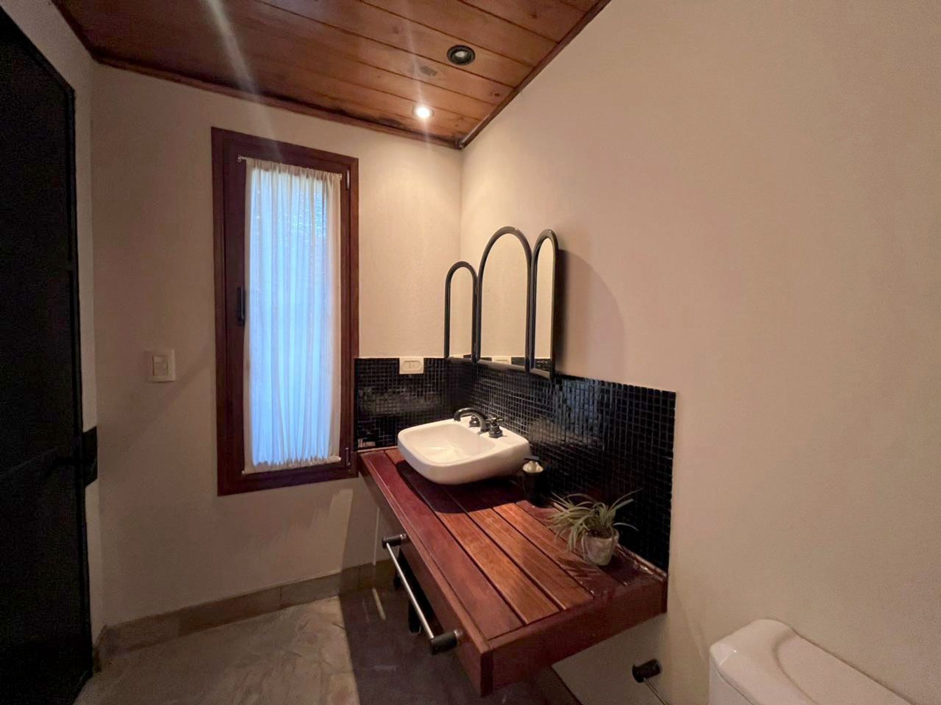 Venta Casa 6 Amb En Olivos Jardín Quincho Y 2 Coch