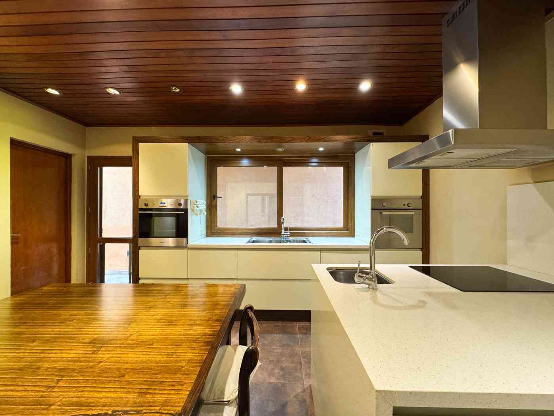 Venta Casa 6 Amb En Olivos Jardín Quincho Y 2 Coch
