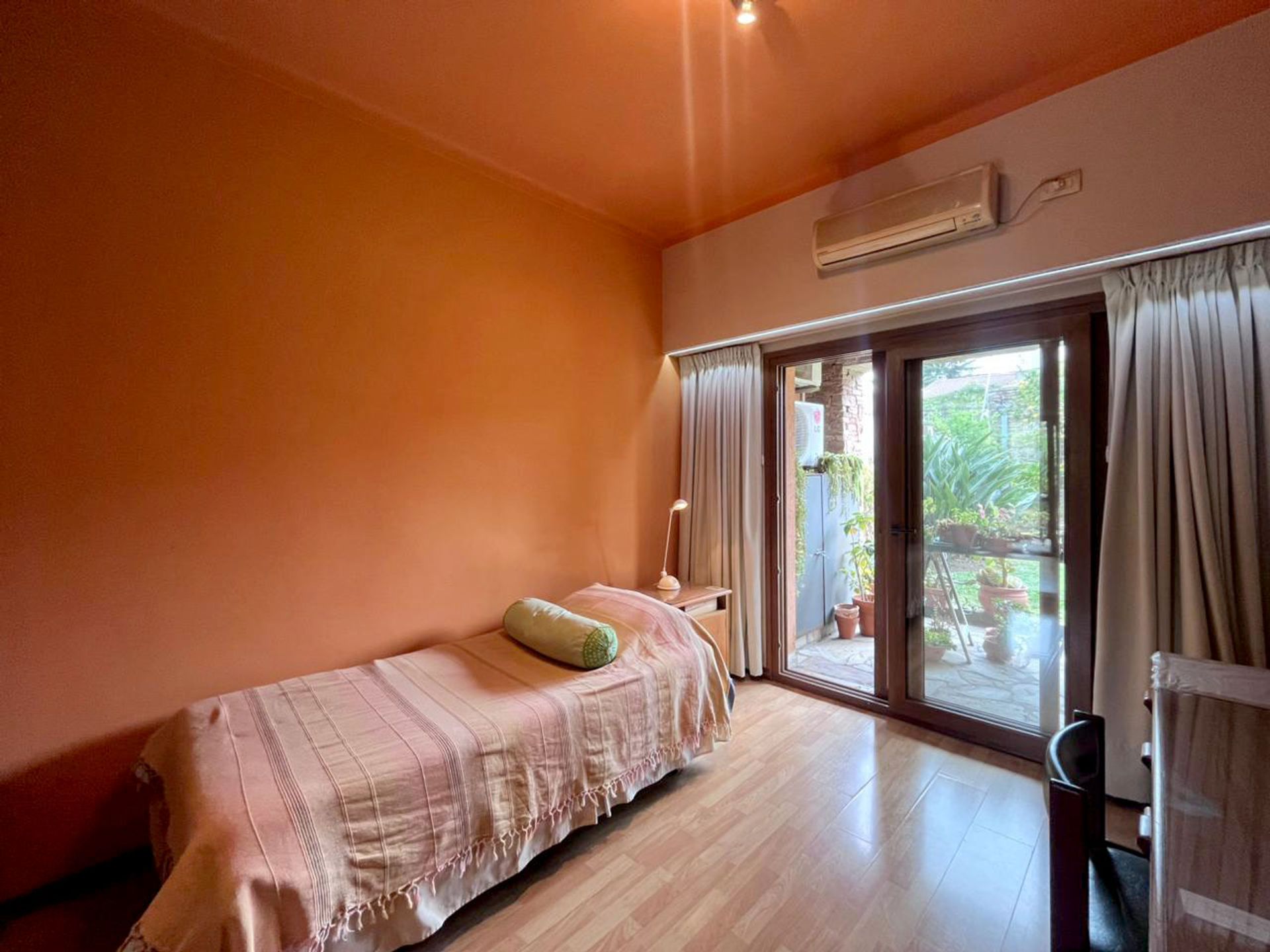 Venta Casa 6 Amb En Olivos Jardín Quincho Y 2 Coch