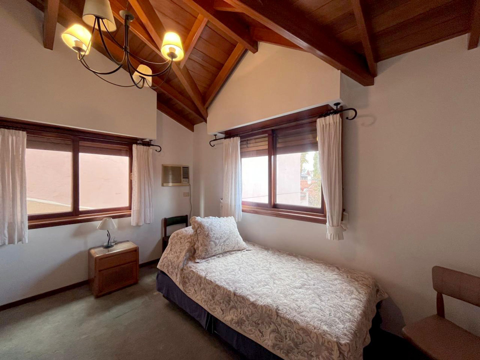 Venta Casa 6 Amb En Olivos Jardín Quincho Y 2 Coch