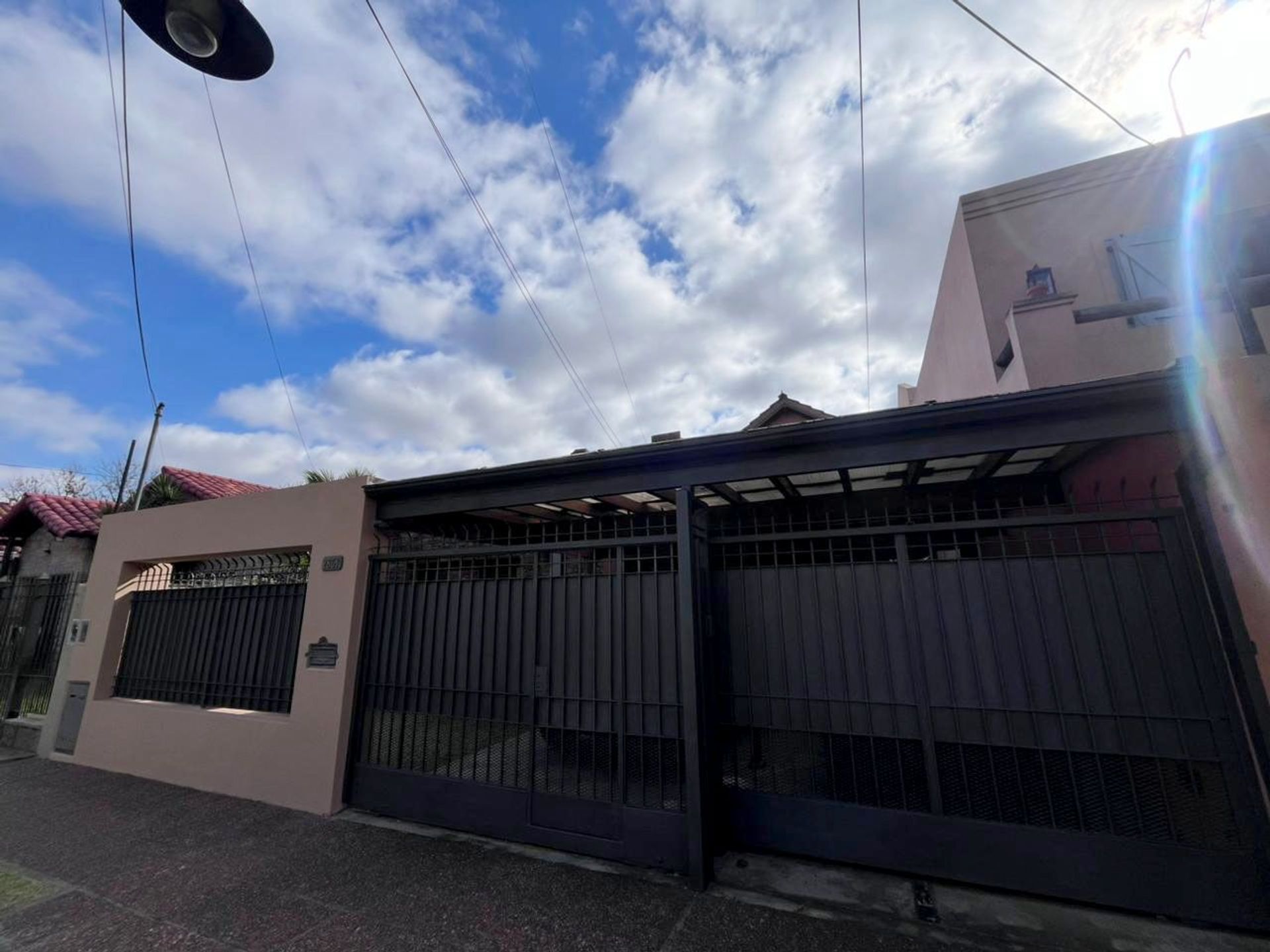 Venta Casa 6 Amb En Olivos Jardín Quincho Y 2 Coch