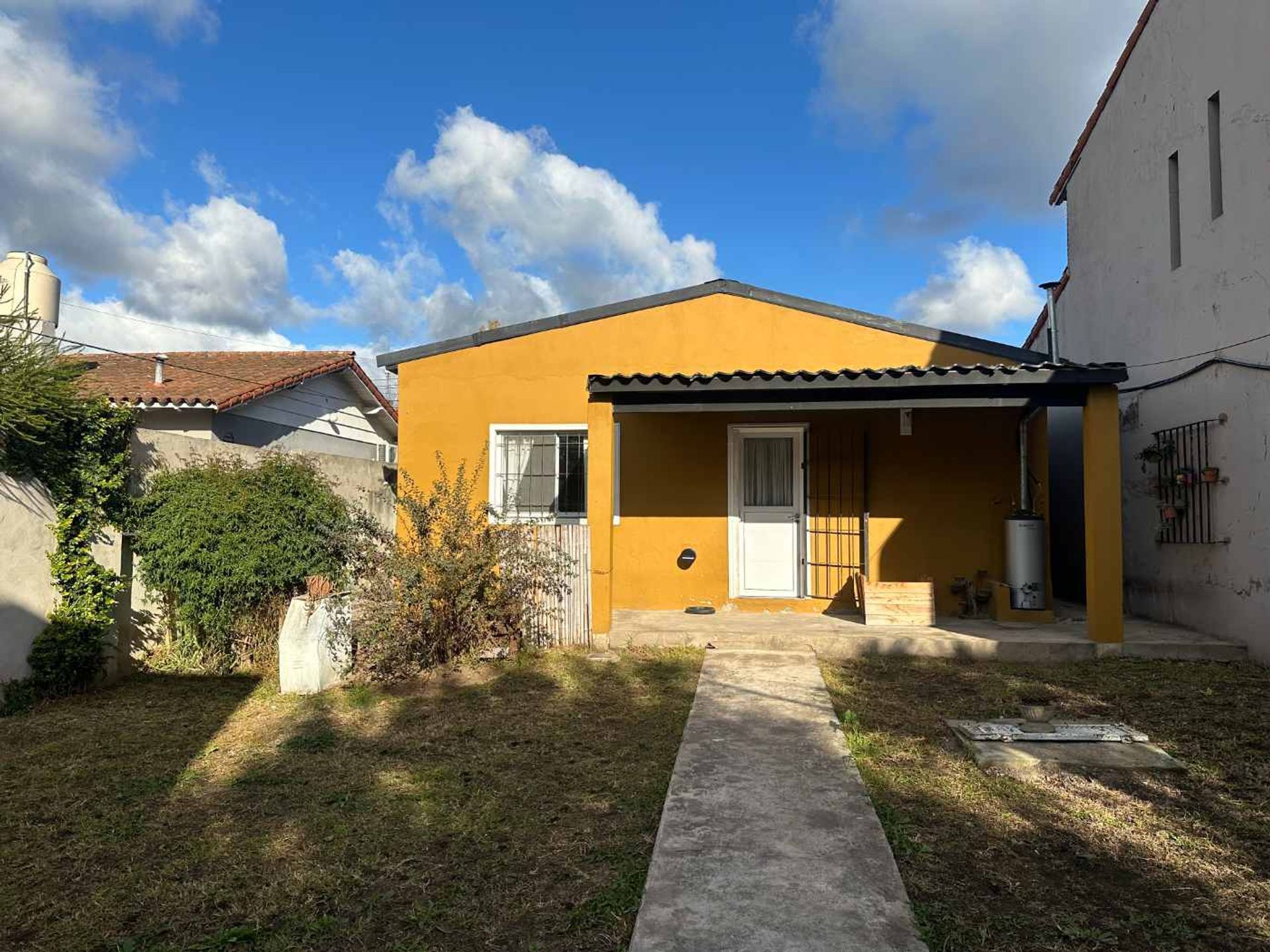 Venta Casa 3 Ambientes En Don Torcuato Con Quincho