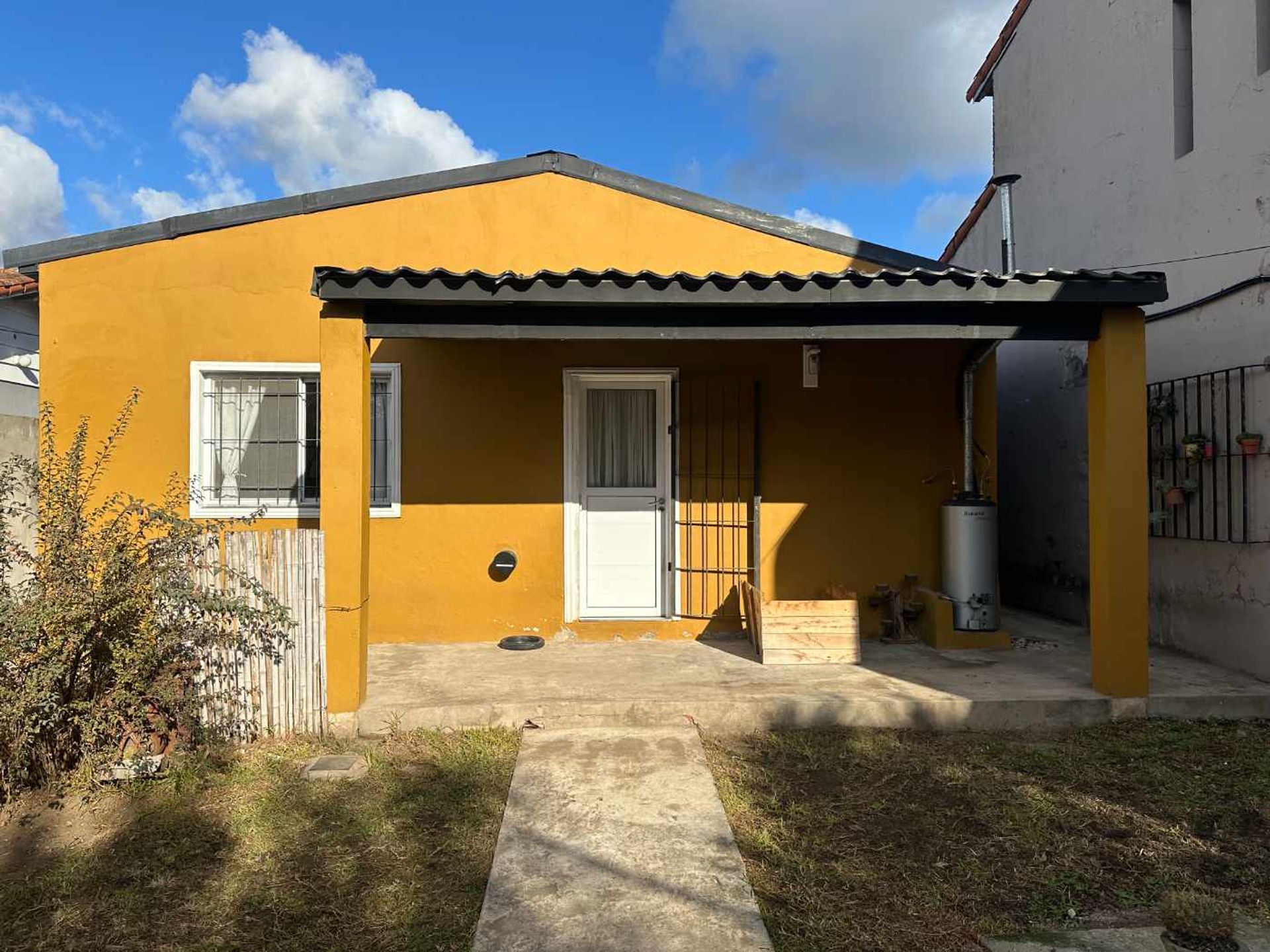 Venta Casa 3 Ambientes En Don Torcuato Con Quincho