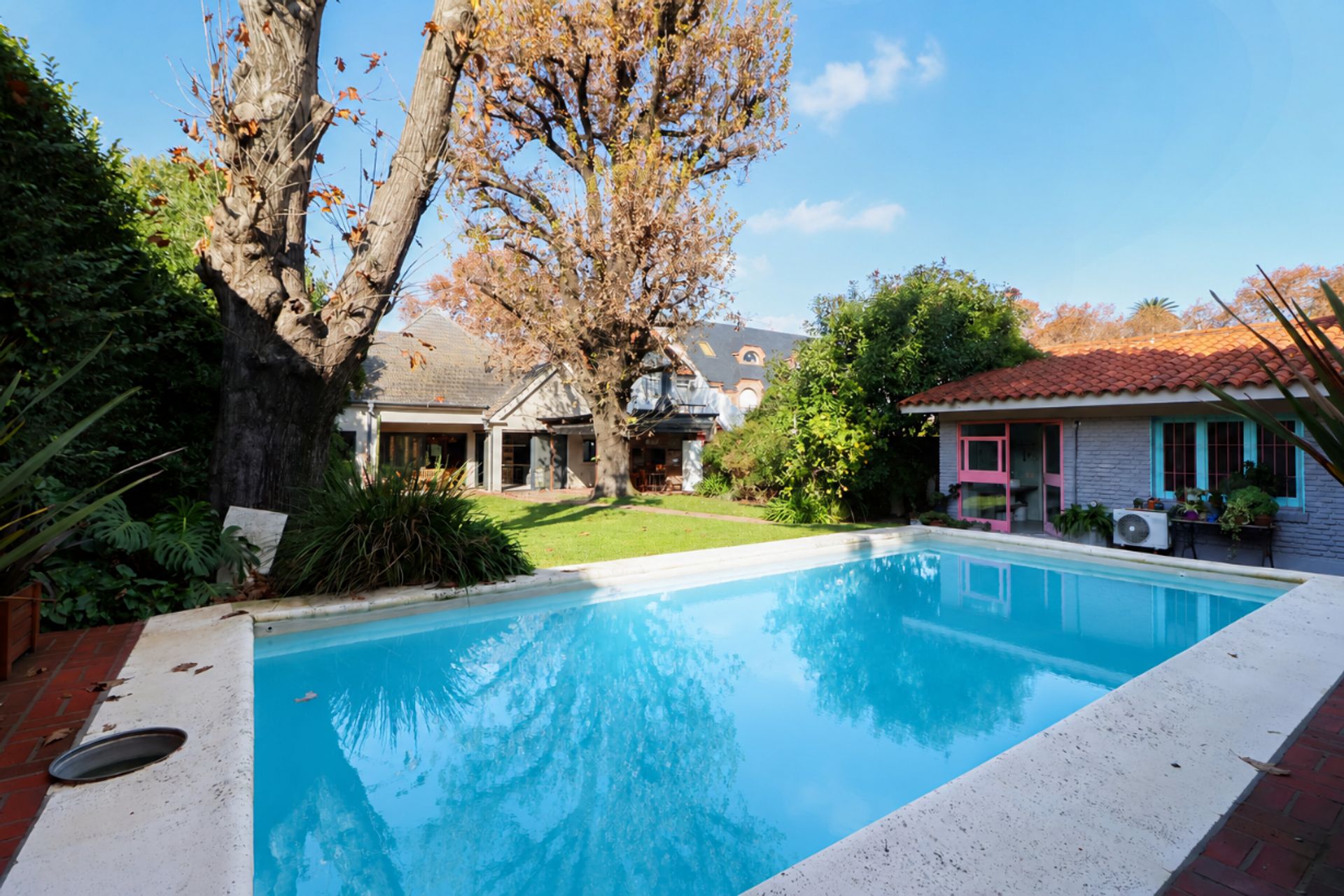 Venta Exclusiva Casa Florida Doble Lote Pileta