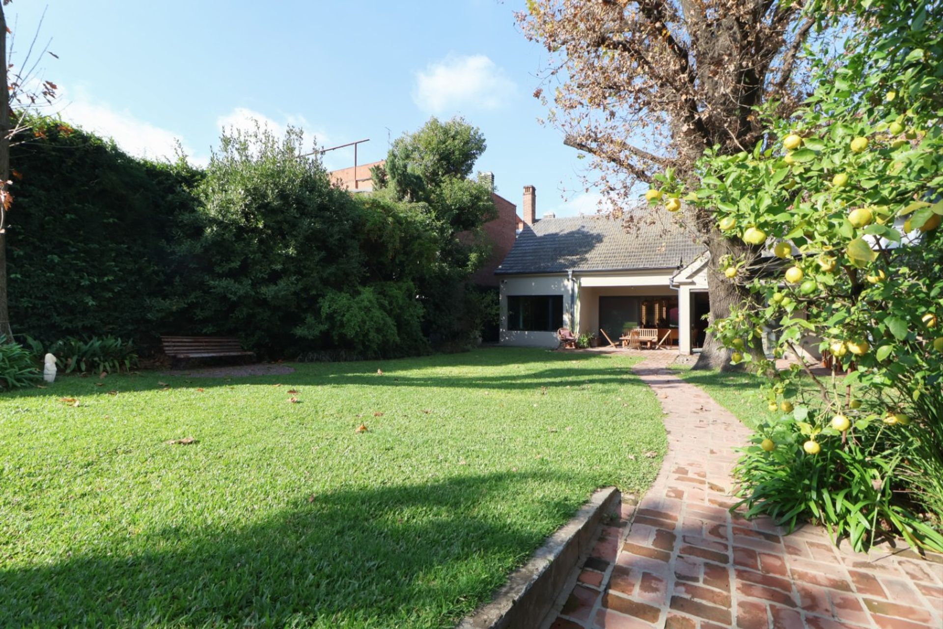 Venta Exclusiva Casa Florida Doble Lote Pileta