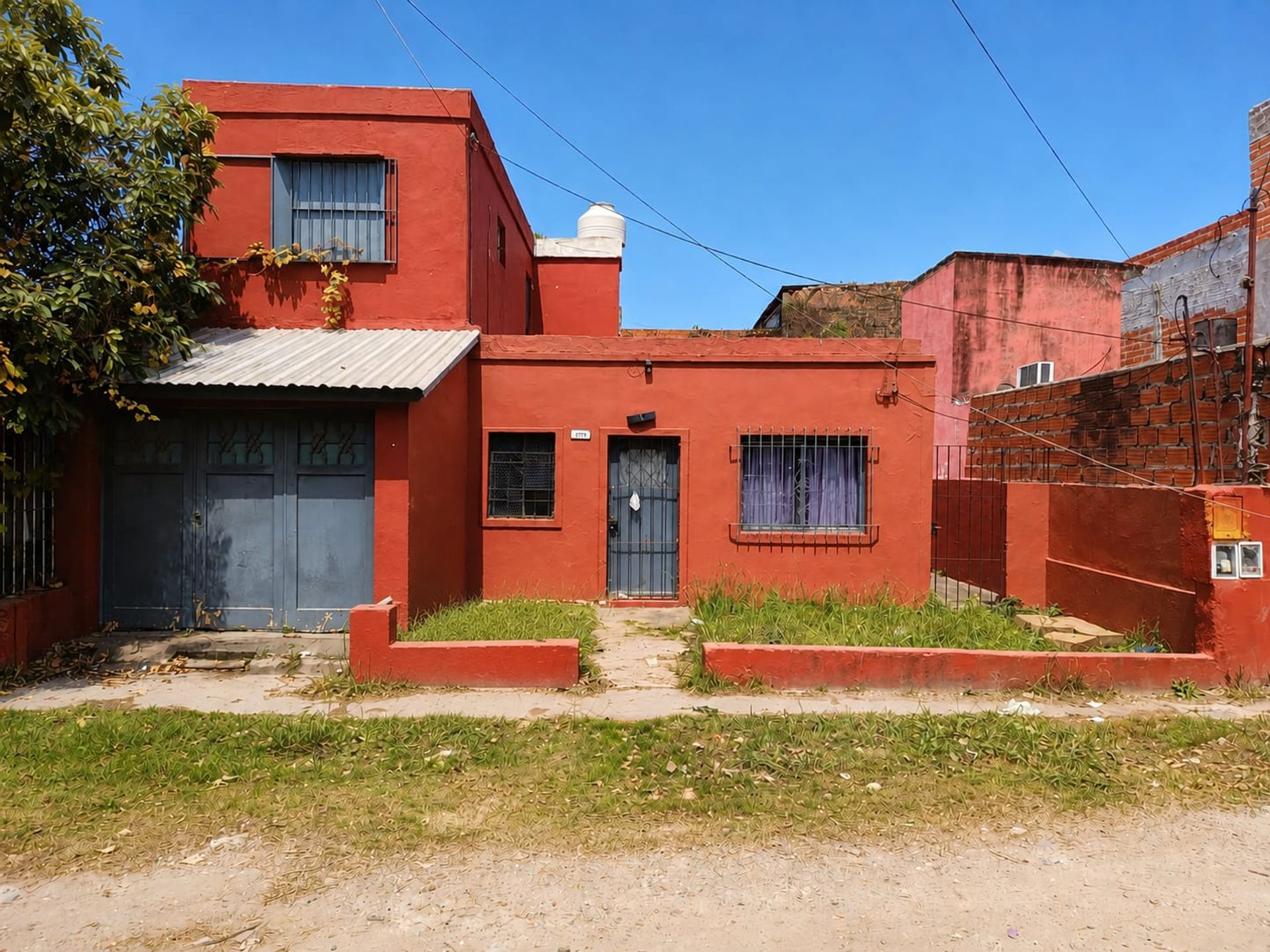 Venta Casa 3 Amb. + Depto. 2 Amb A Refaccionar!