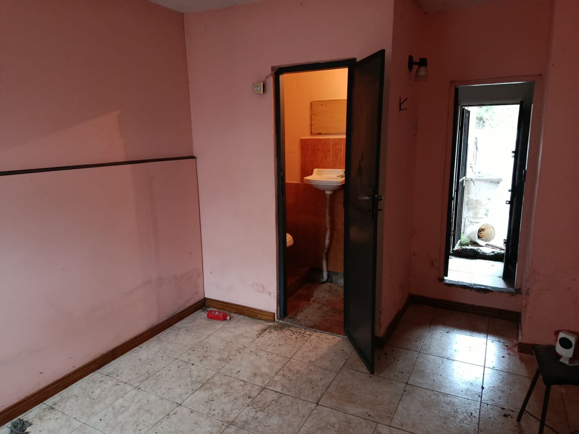 Venta Casa 3 Amb. + Depto. 2 Amb A Refaccionar!