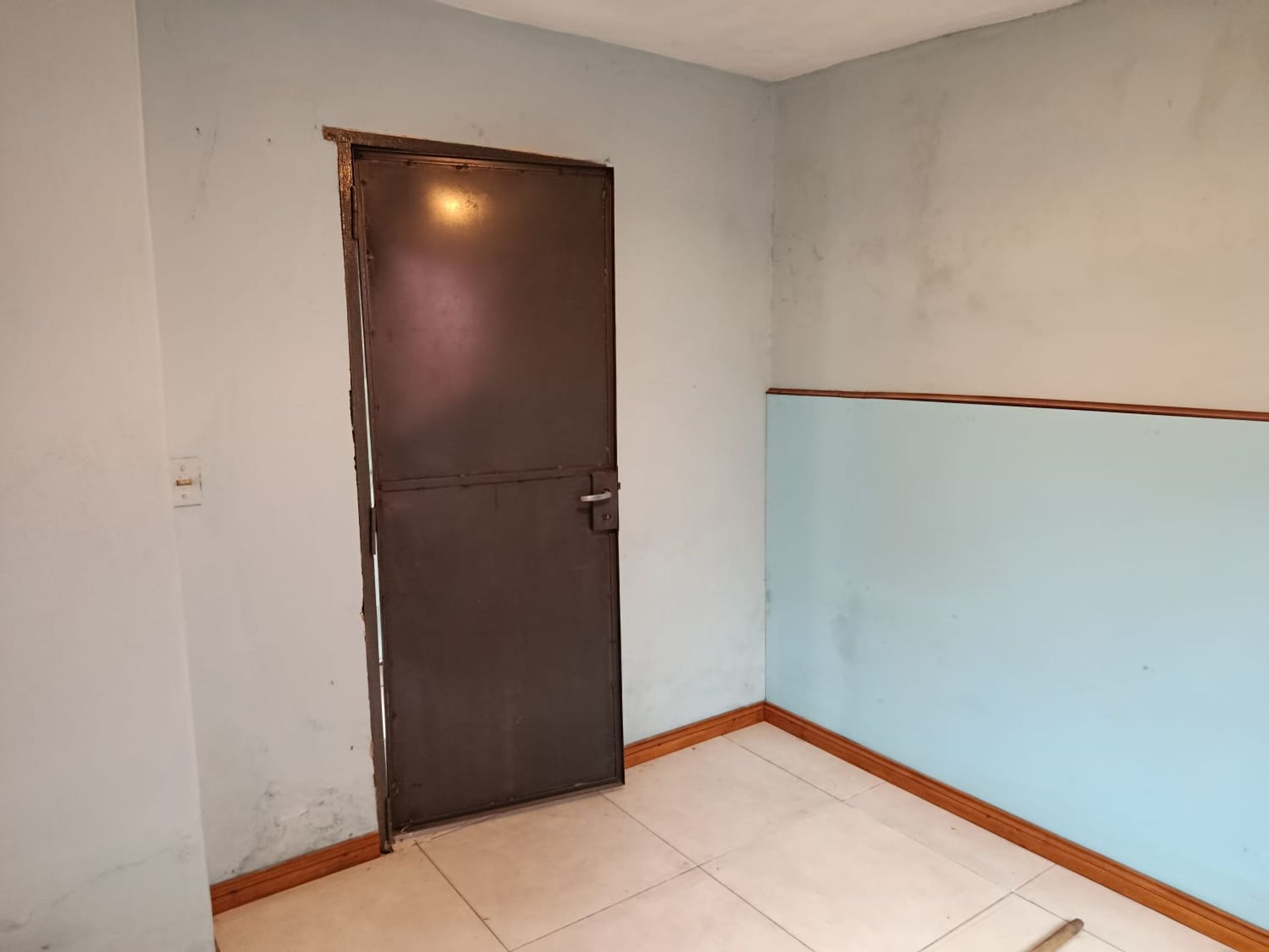 Venta Casa 3 Amb. + Depto. 2 Amb A Refaccionar!