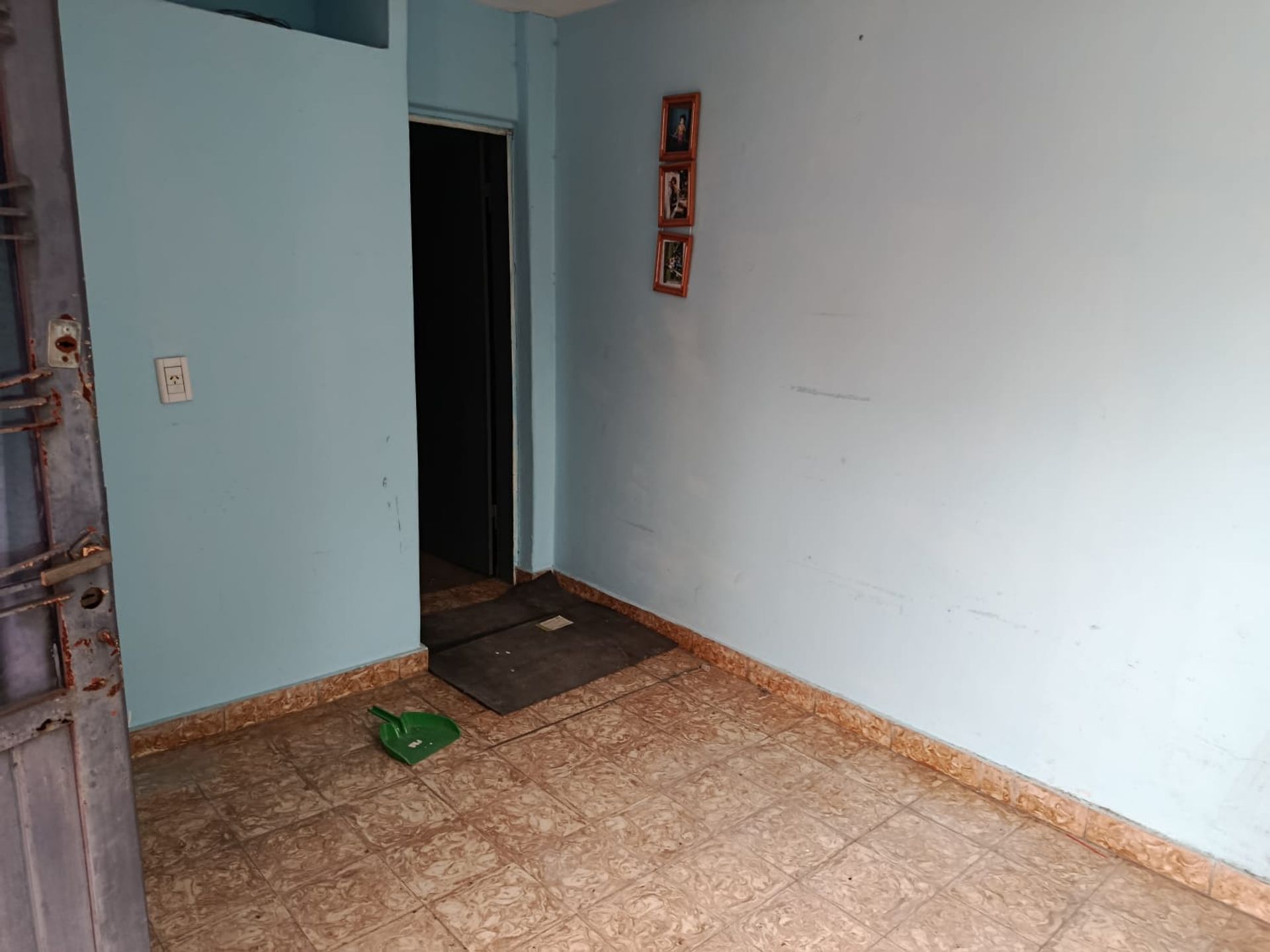Venta Casa 3 Amb. + Depto. 2 Amb A Refaccionar!