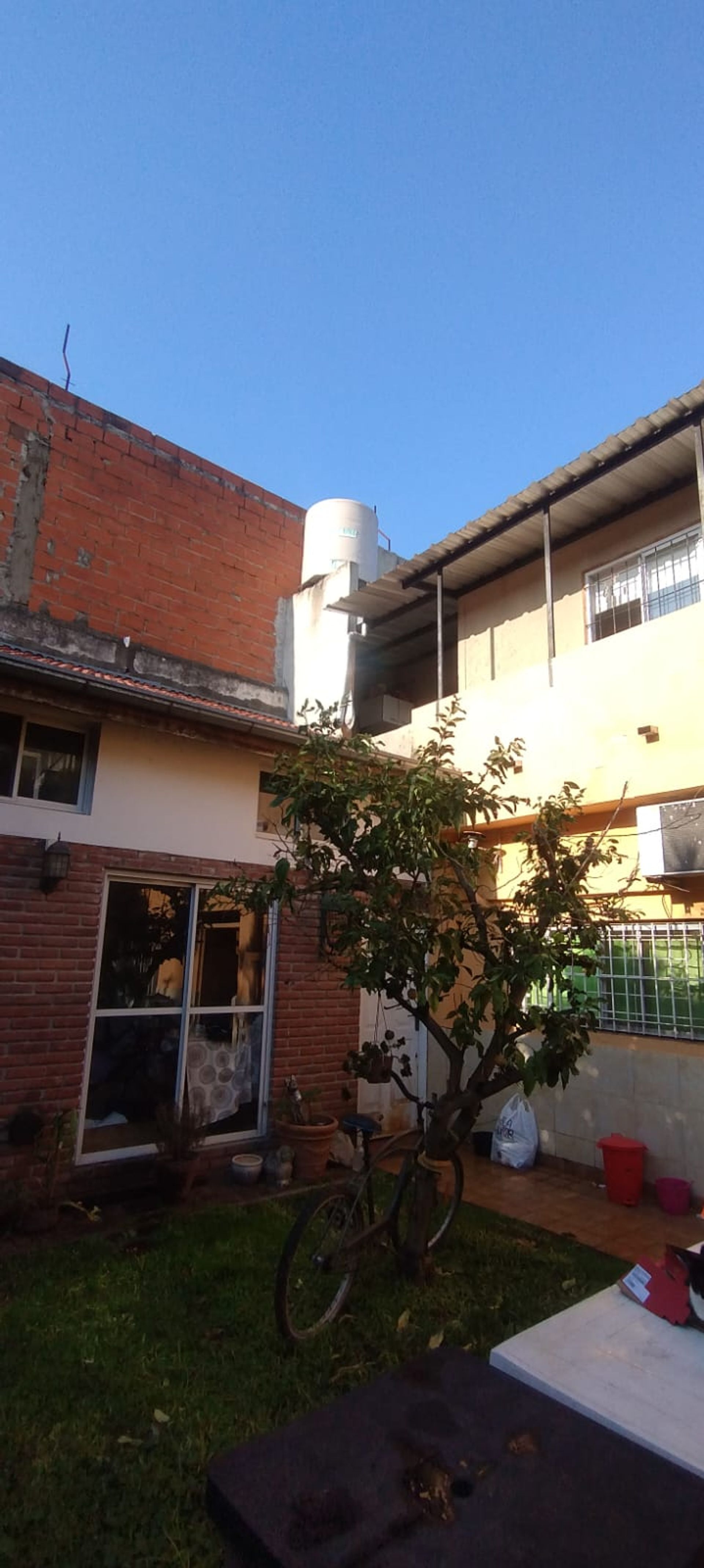 Venta Casa 7 Ambientes Con Cochera Carapachay