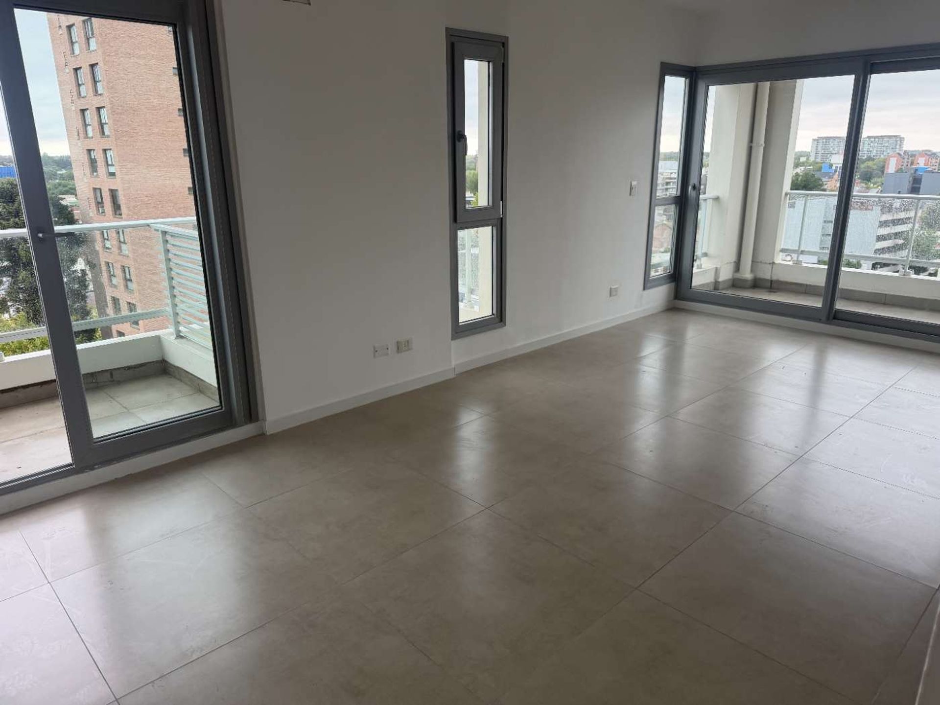Alquiler 2 ambientes Tigre centro TORRE CARDON II