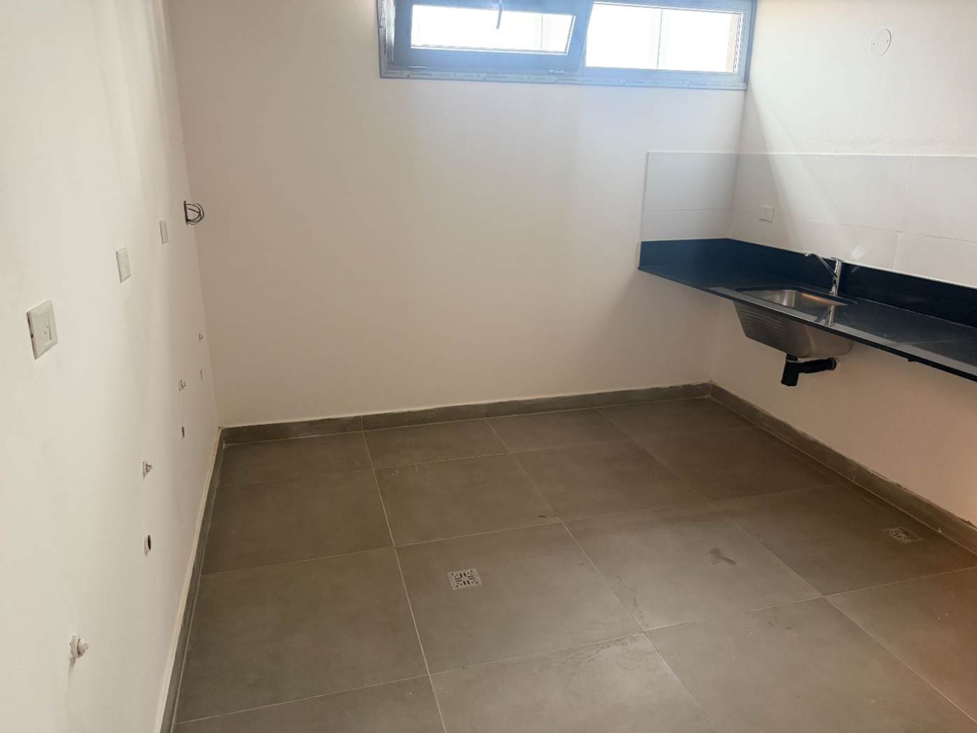 Alquiler 2 ambientes Tigre centro TORRE CARDON II