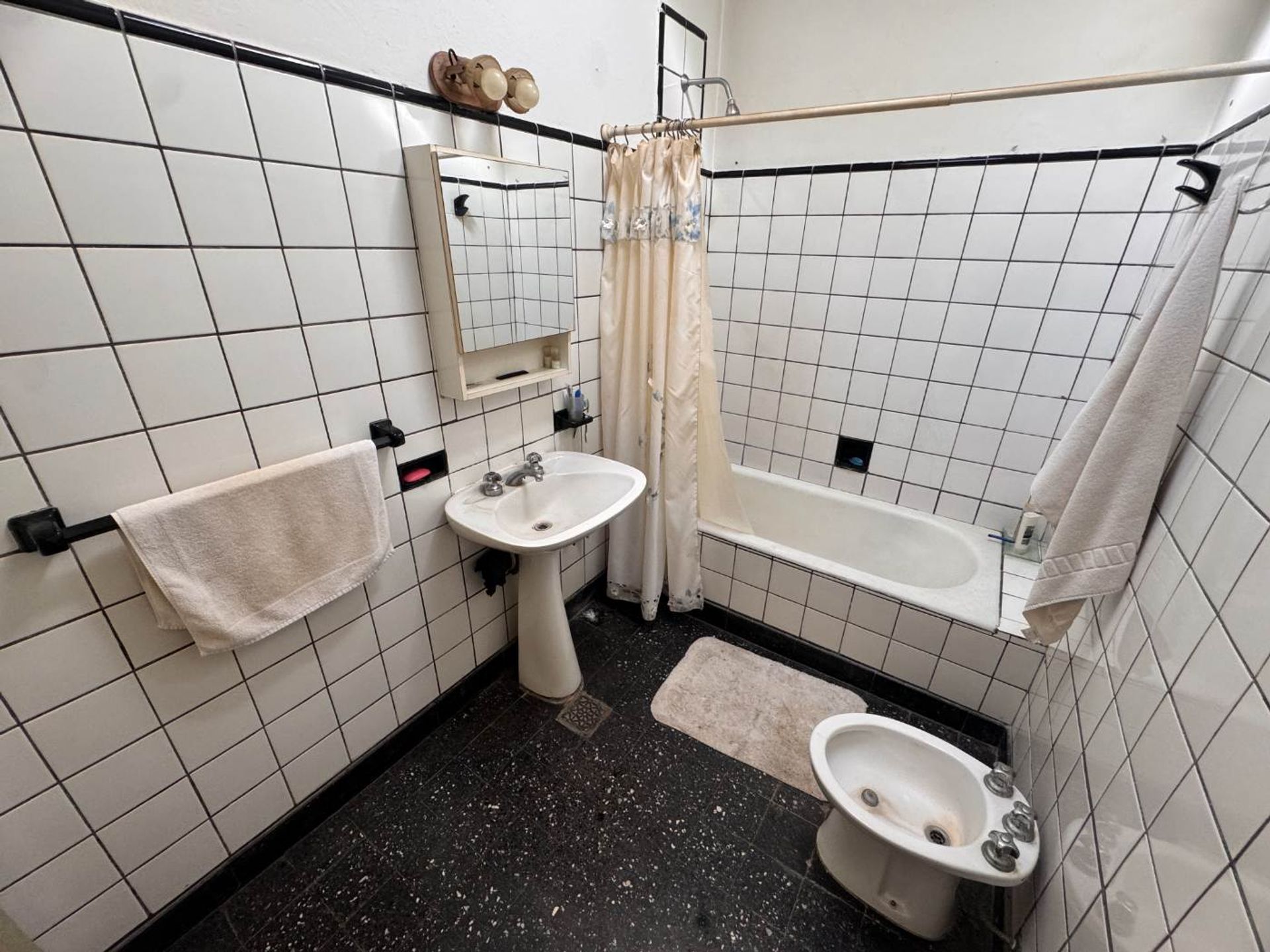 PH en venta Martinez, 3 amb con patio. Apto cred.